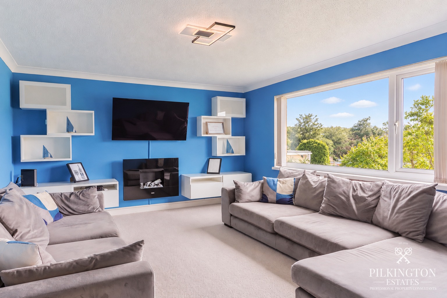 FOUR-STOREY HOME IN SOUGHT-AFTER PLYMSTOCK NO ONWARD CHAIN GARAGE & LANDSCAPED GARDENS Property image 2