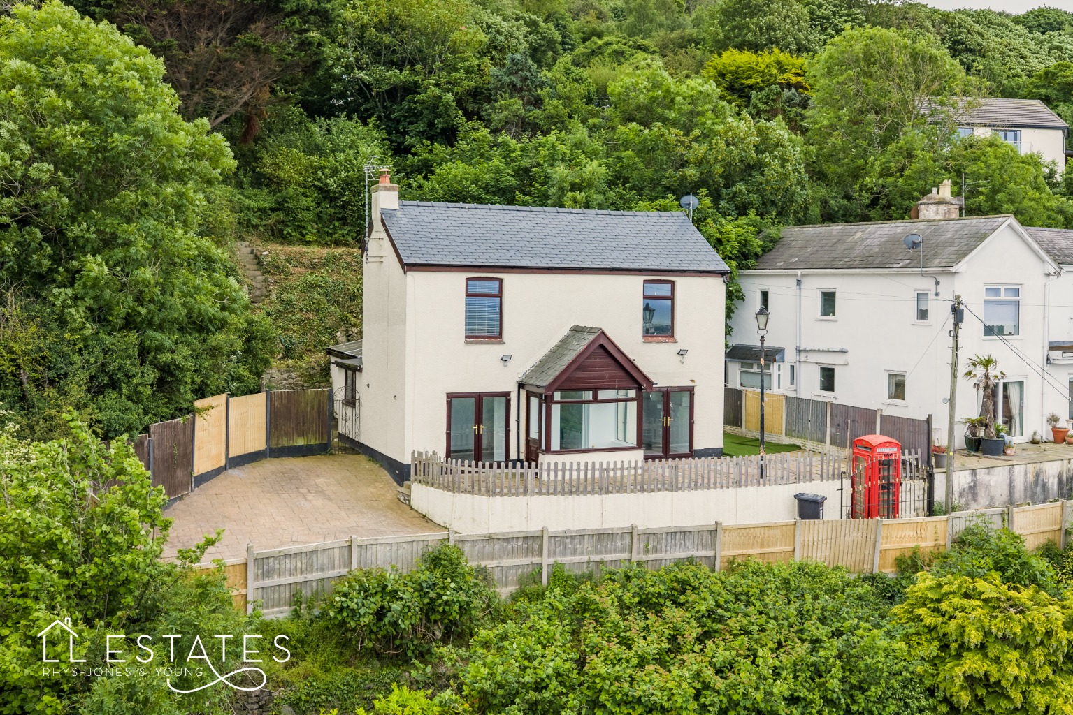 Three Bedroom Detached House- Upper Prestatyn. Stunning Views!