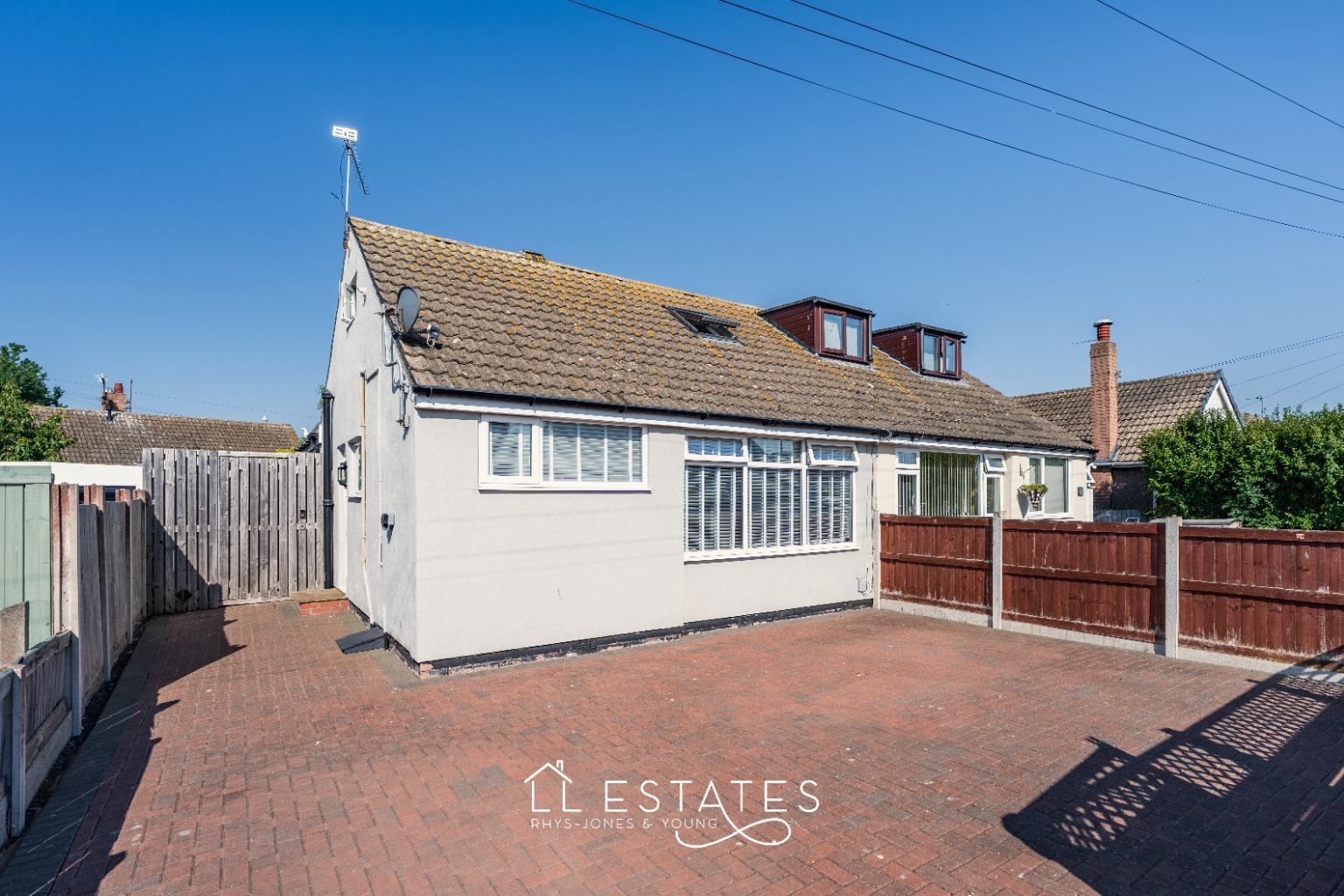Charming 2-Bed Bungalow in Prestatyn, Offers Over £190,000
