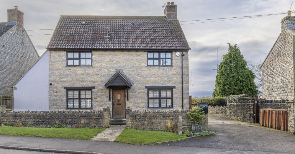 Bushmills House: A Family-Sized Country Home in the Heart of Keinton Mandeville.