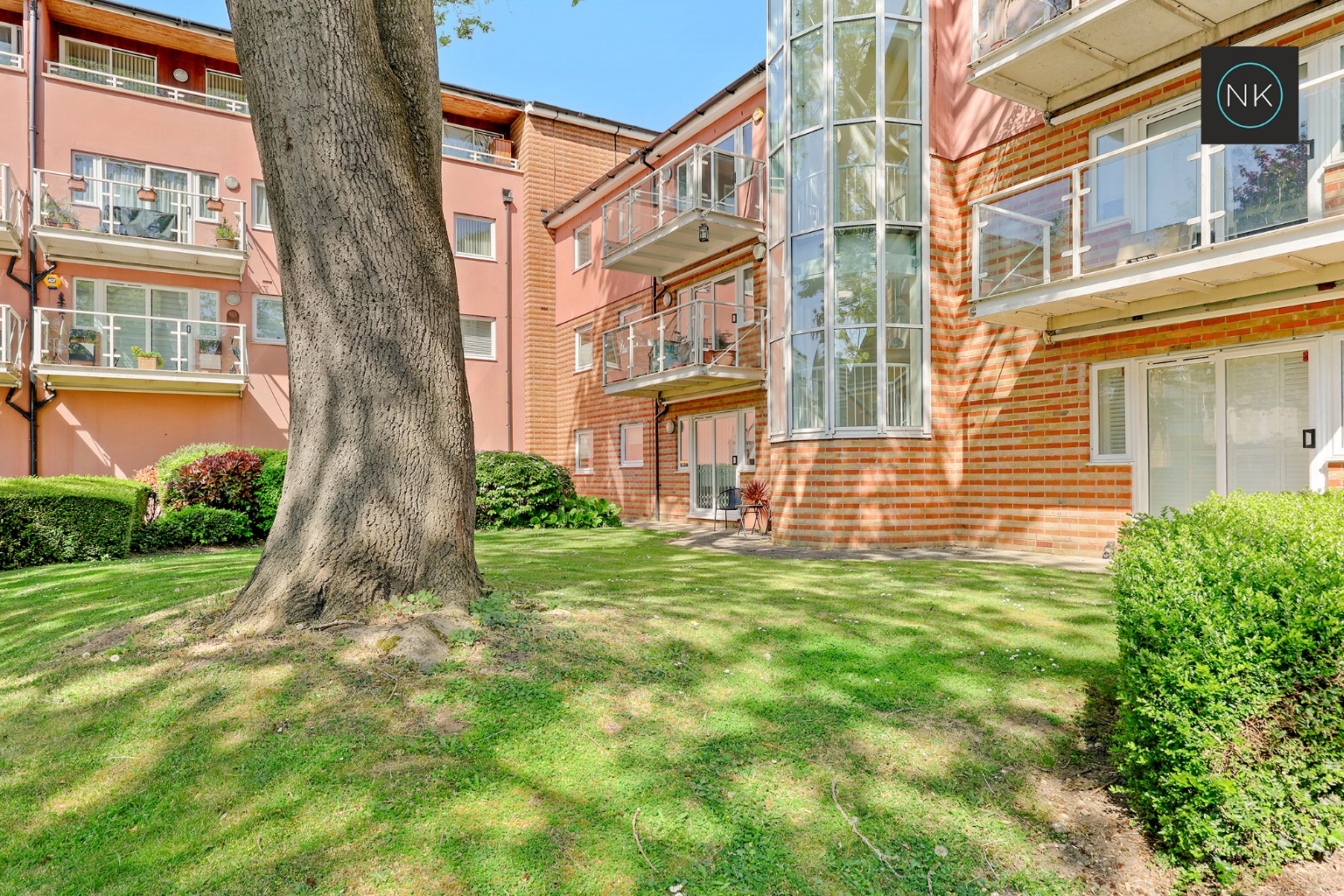 Clementine Walk, Woodford Green, Essex, IG8 9GT