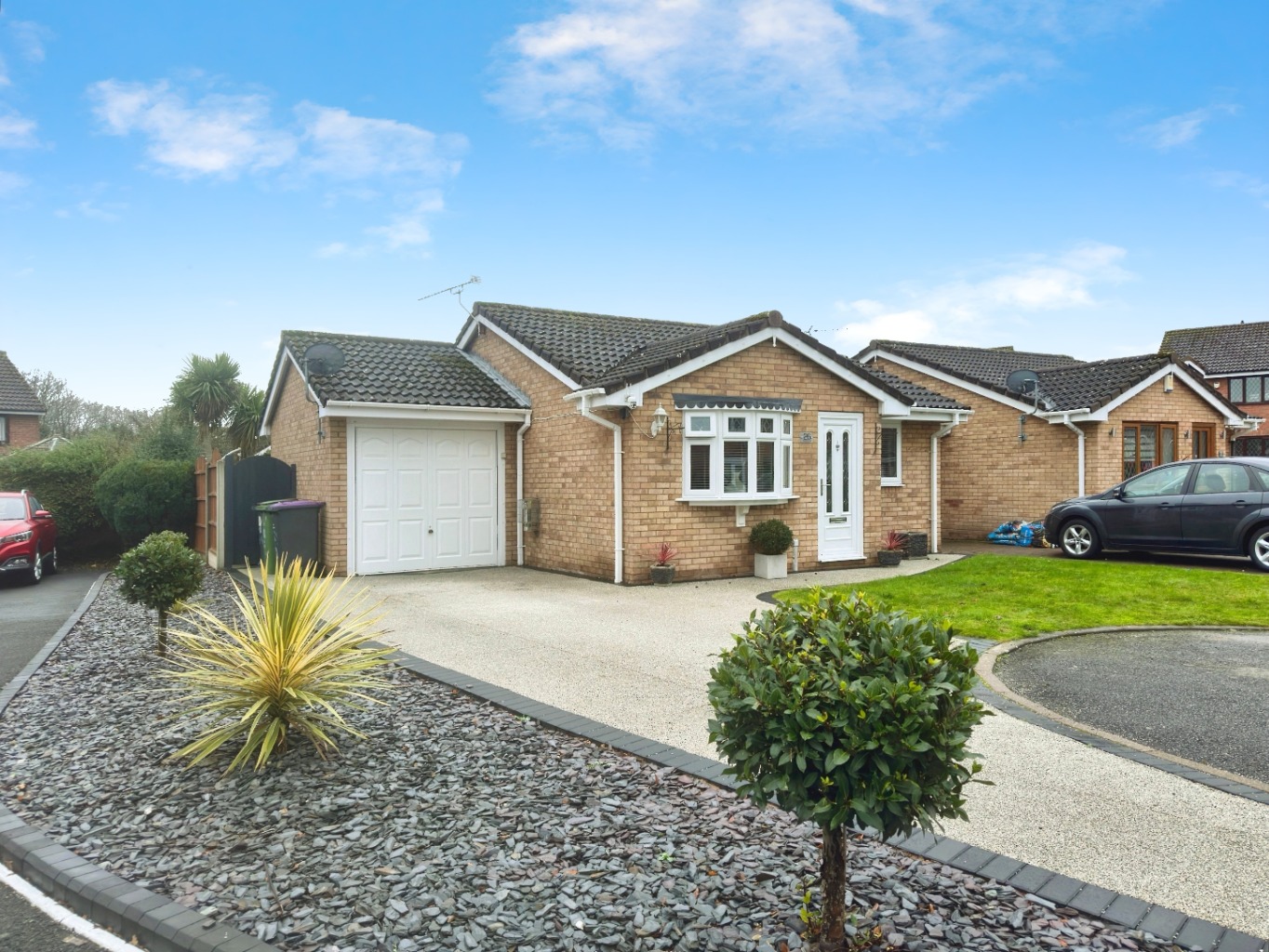 Well Presented Two Bedroom Link Detached Bungalow in Heatherdale, Apley, Telford