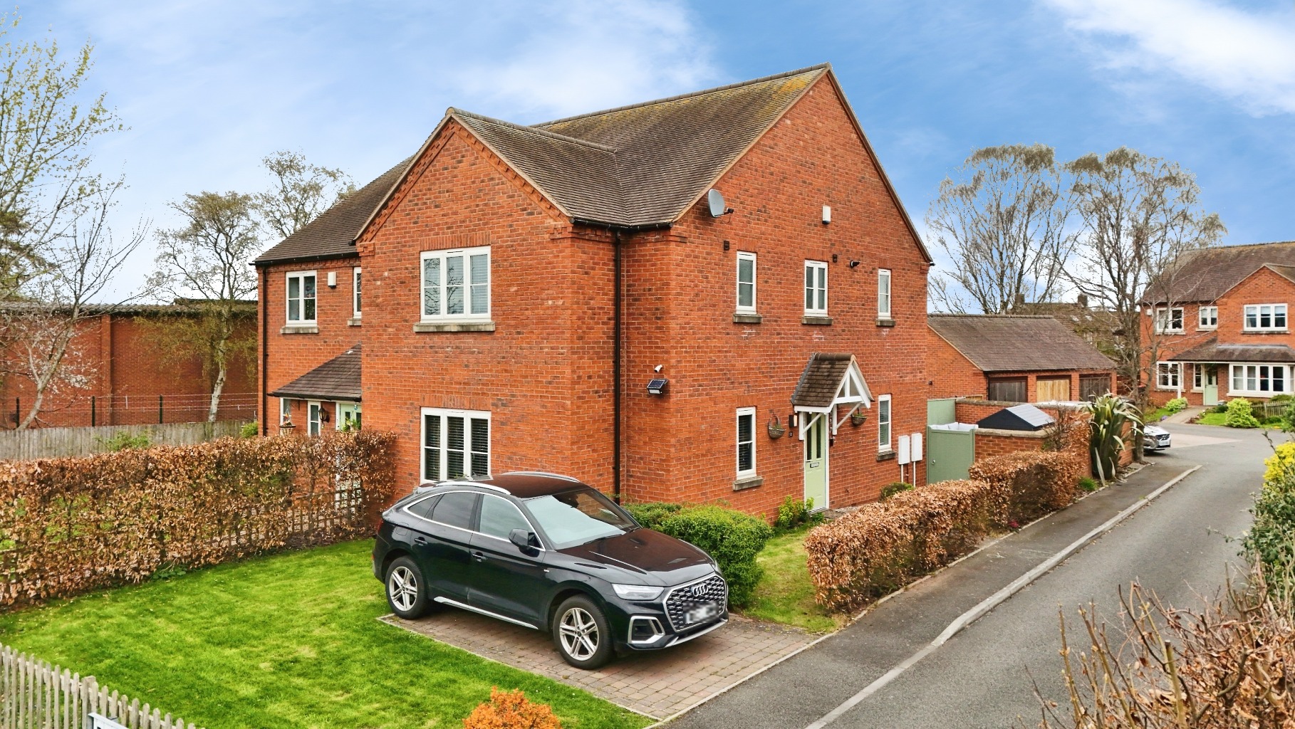 Stunning Three Bedroom Semi-Detached Home in The Humbers, Shropshire with Garage