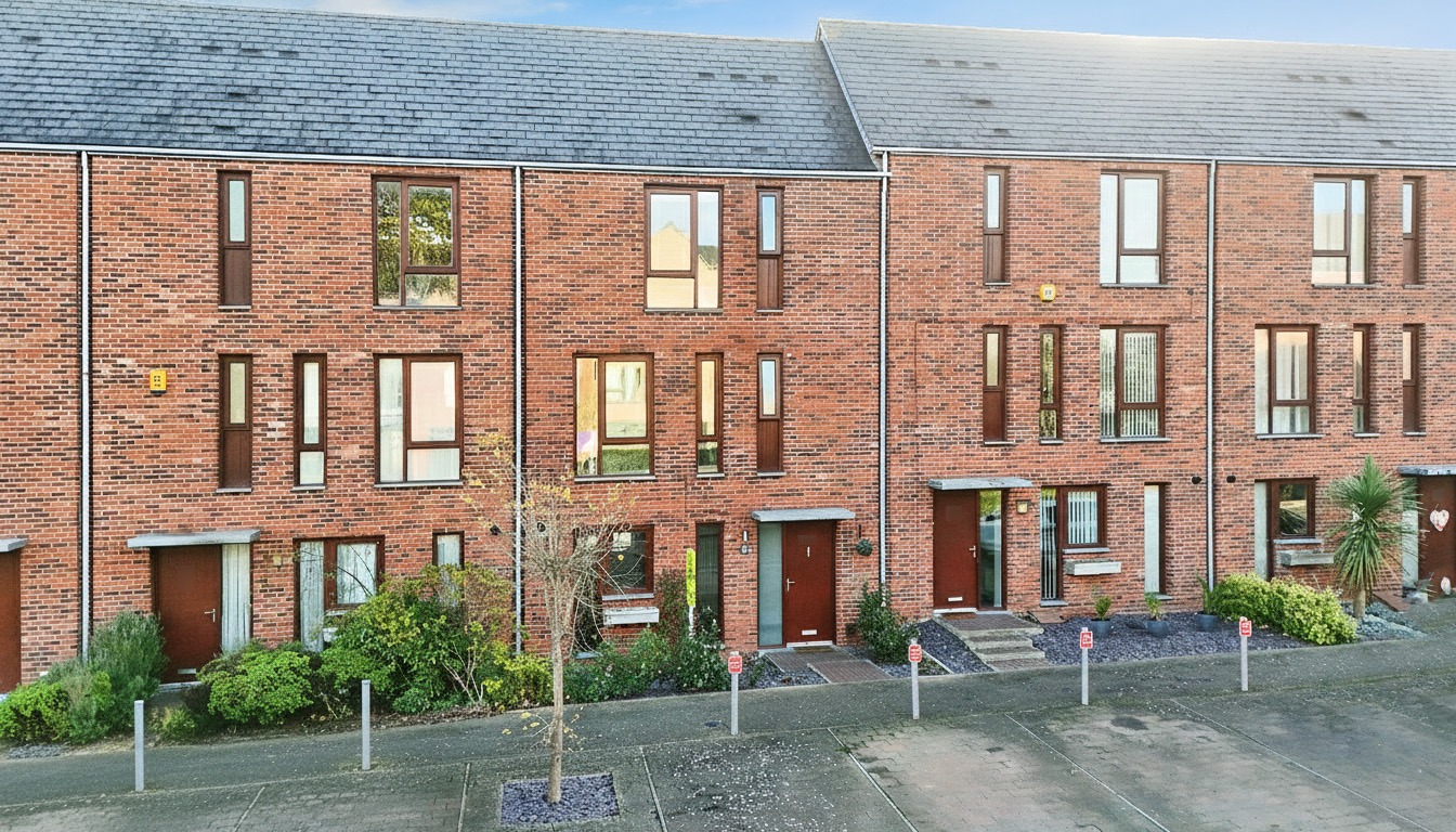 Spacious Four Bedroom Mid-Terraced Family Home in Ketley Park Road, Telford