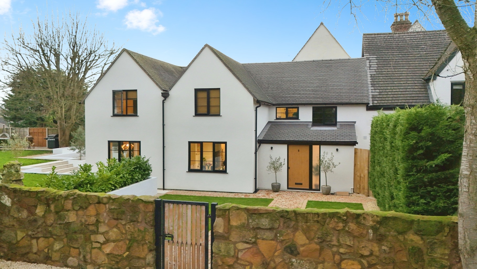 Extended Stunning Three Bedroom Cottage with Modern Design in Telford