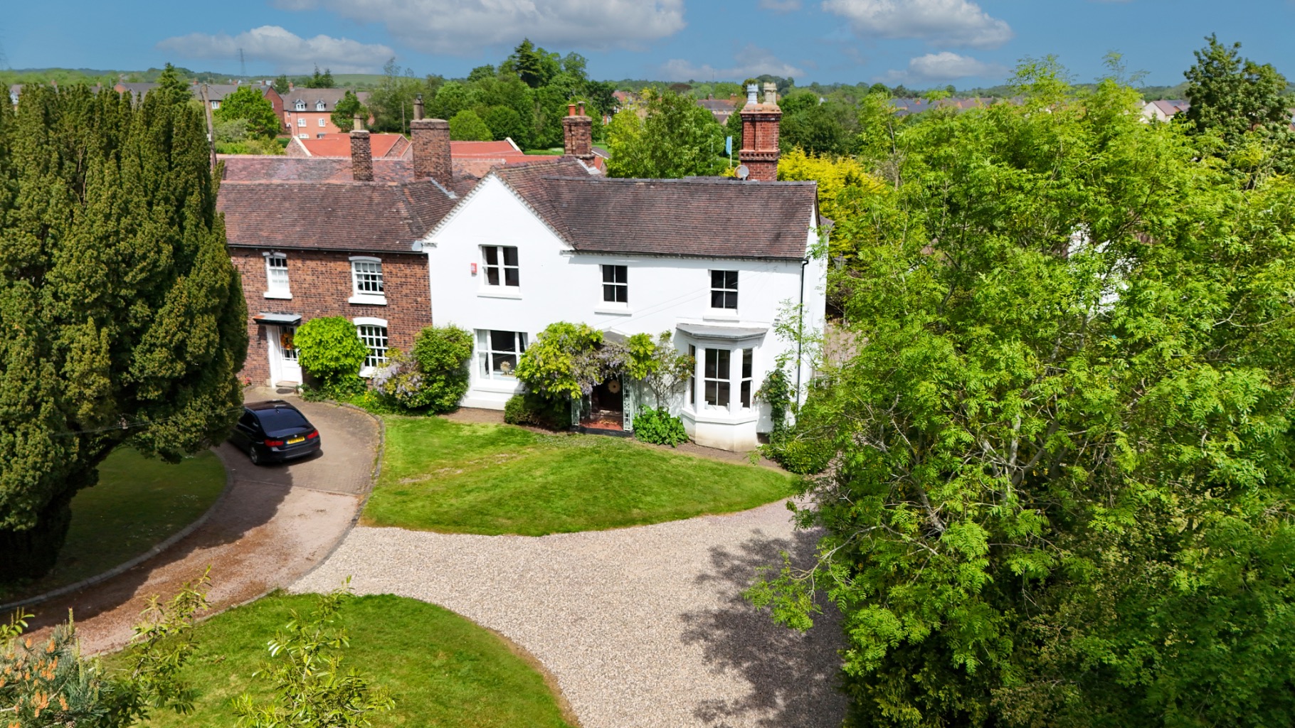 Prestigious 4-Bed Character Home in Secluded Woodlands Lane