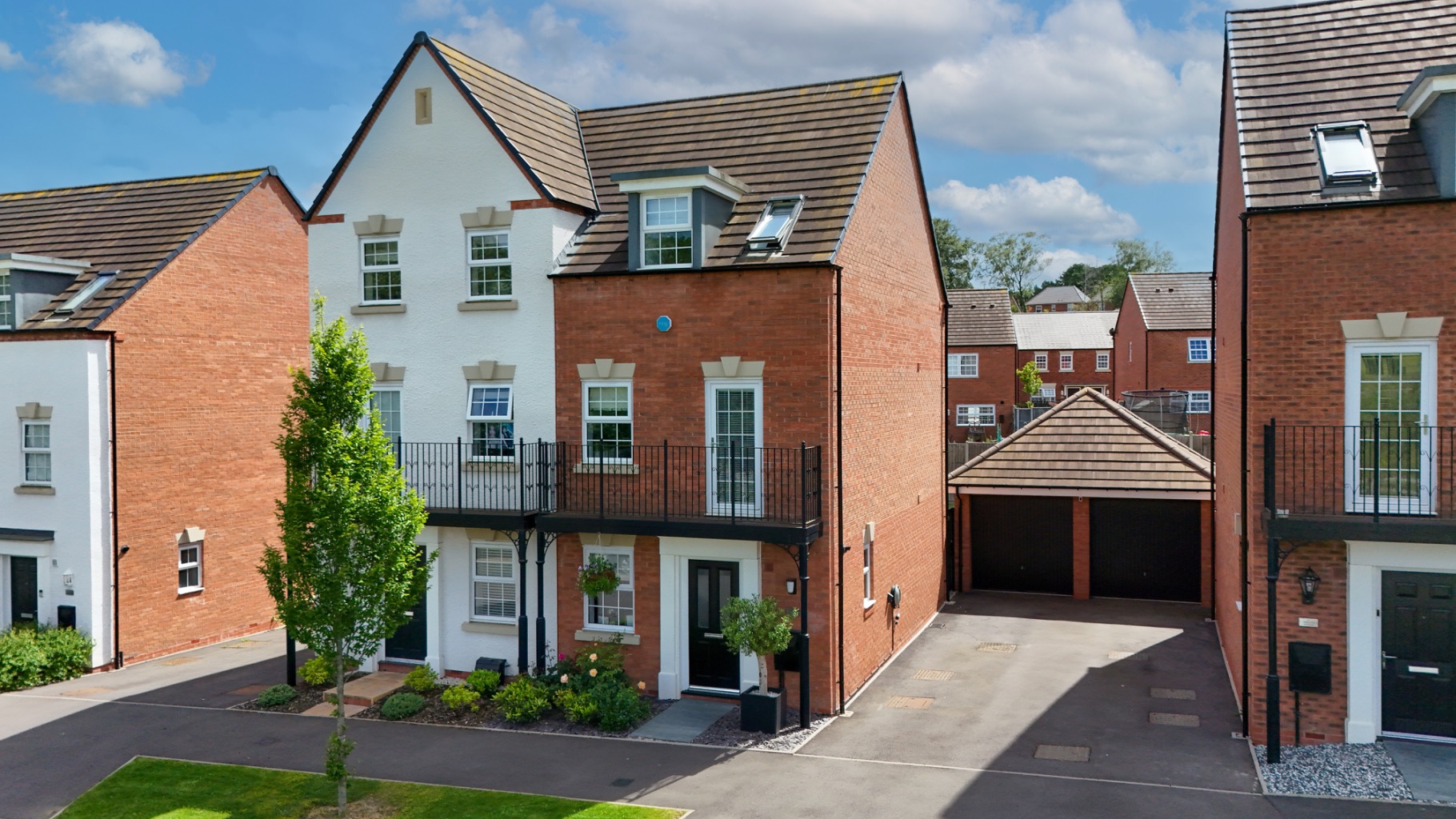 Immaculate 3 Bed Semi-Detached Home Overlooking Green Space