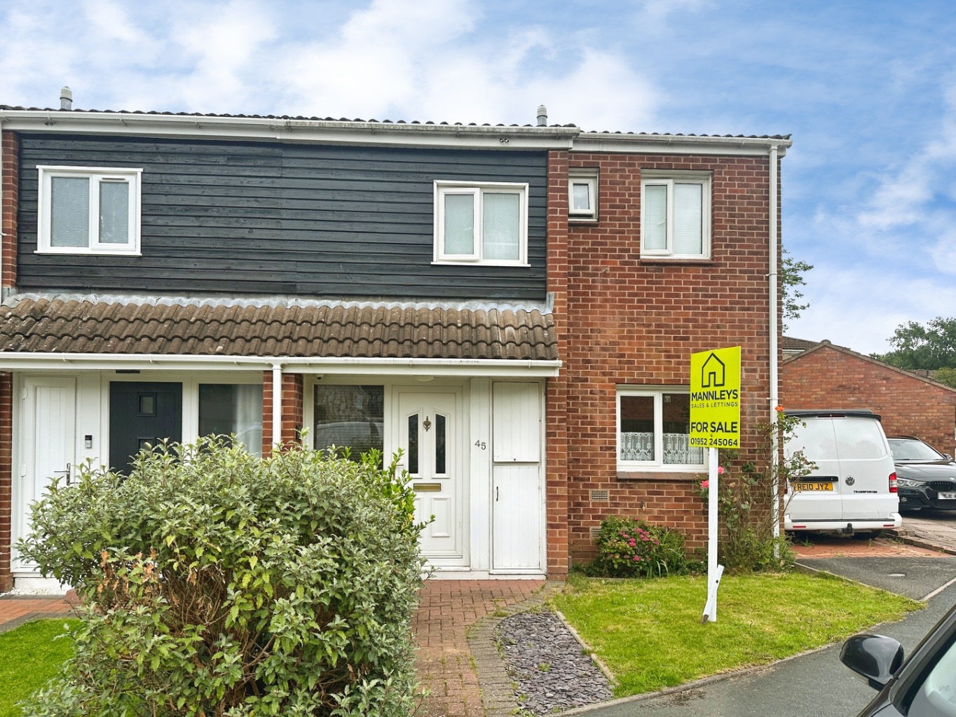 Three Bedroom Semi-Detached Family Home in Leegomery