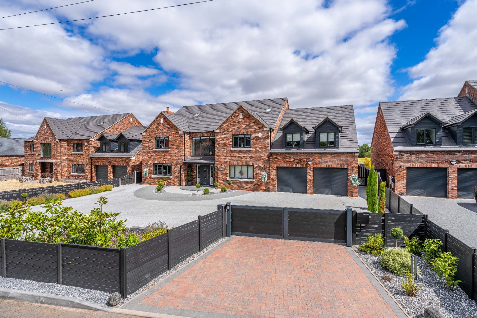Exceptional 5-Bed Executive Residence in Exclusive Horton Village