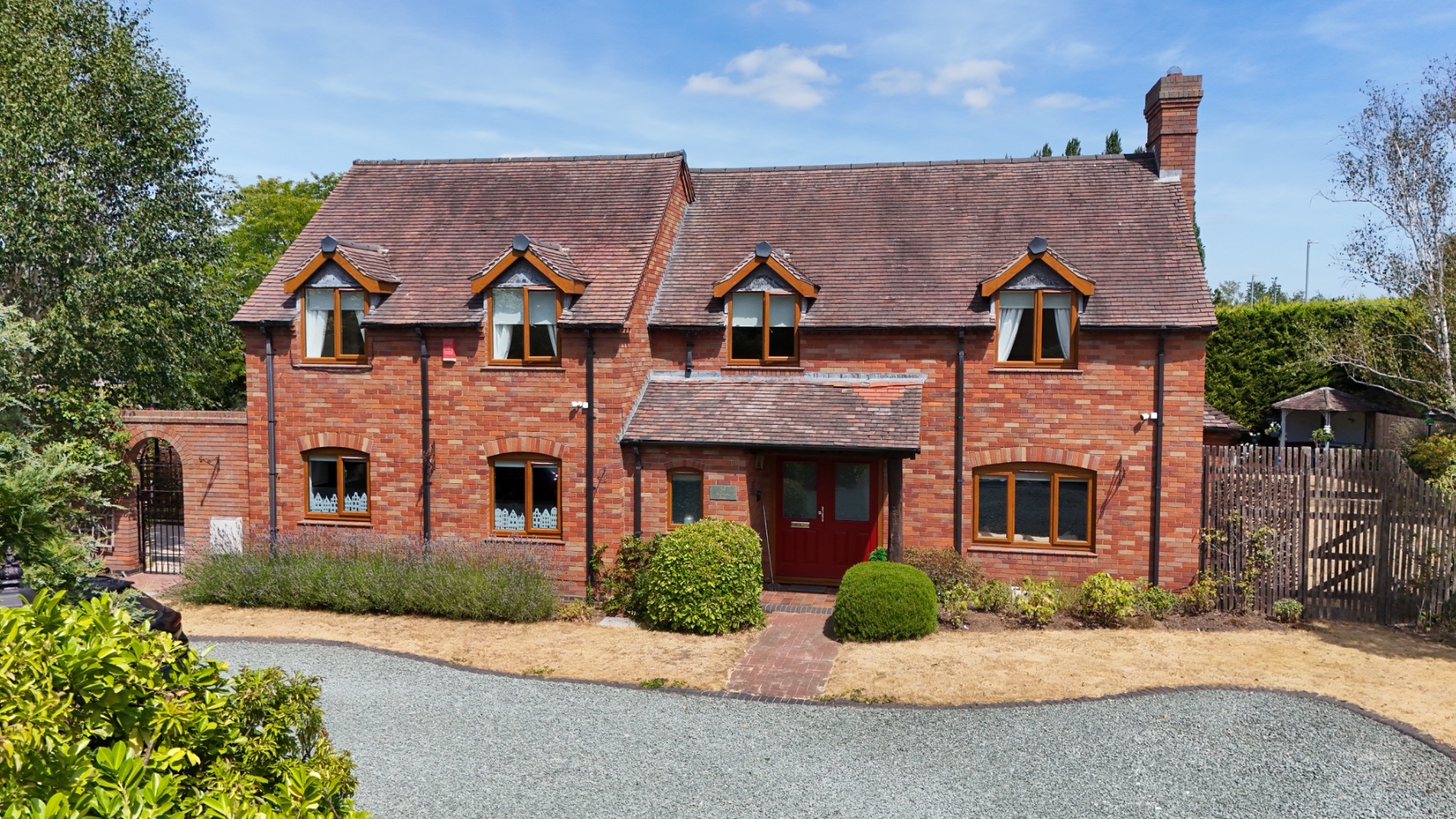 Superb Detached Four Bedroom Home with Fantastic Plot & Swimming Pool