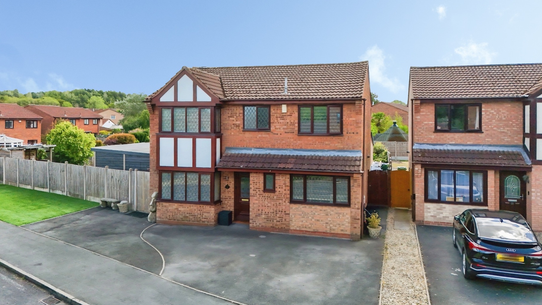 Extended 4 Bed Detached Family Home in The Rock, Shropshire
