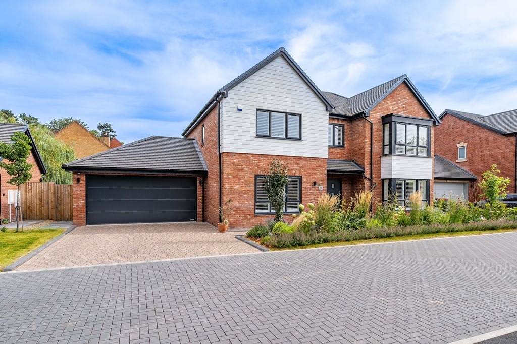 Exceptional 5-Bedroom Detached Home. Exclusive Development. No Onward Chain.