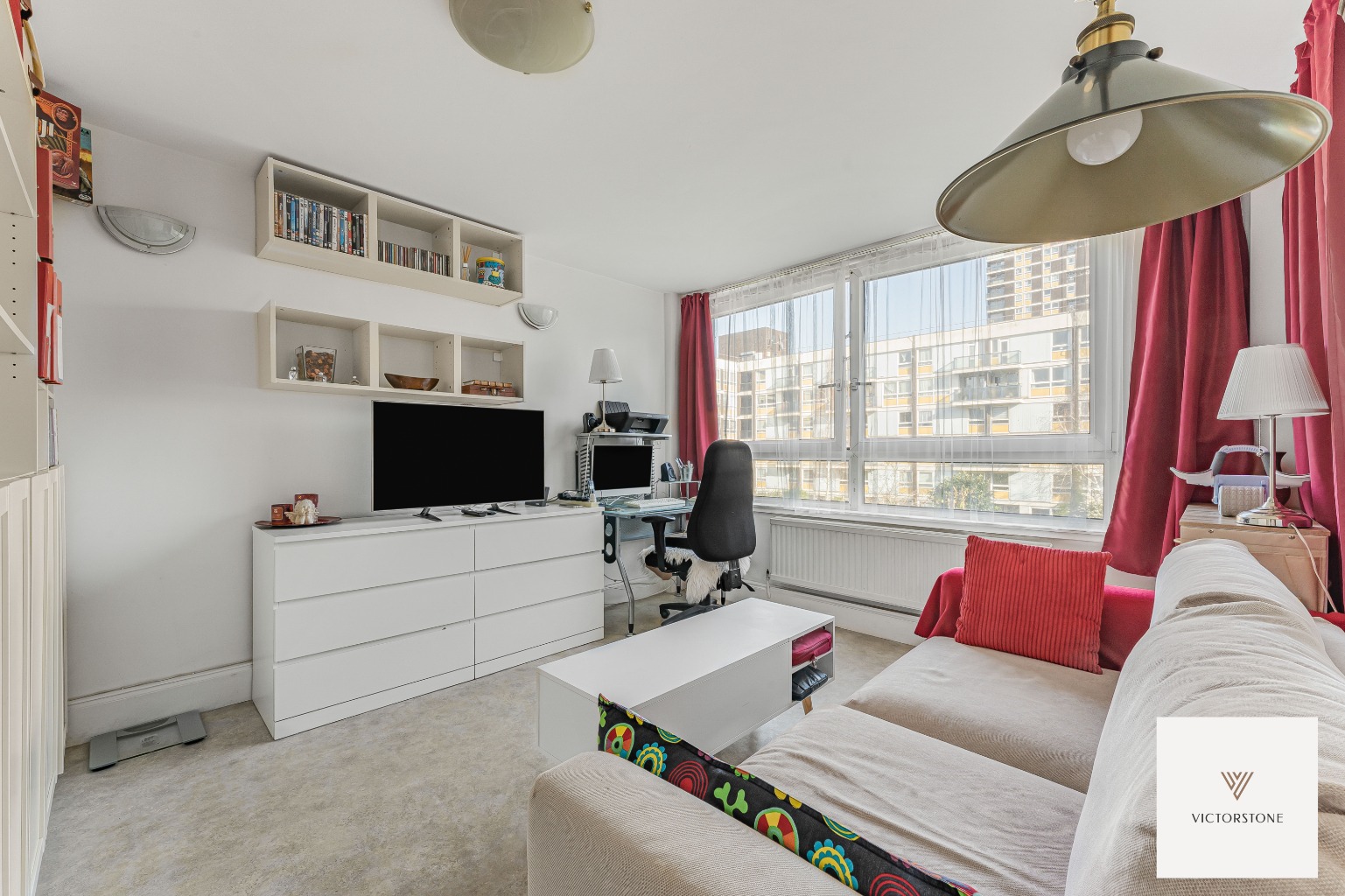 Spacious 3-Bed Apartment in St. Aubins Court, London - Offers Over £510,000 Spacious 3-Bed Apartment in St. Aubins Court, London - Offers Over £510,000