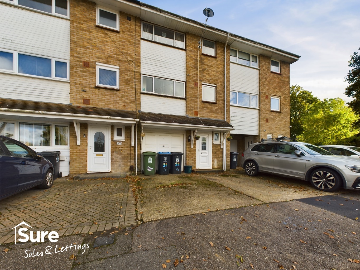 Spacious Three Bedroom House in Malvern Way, Hemel Hempstead