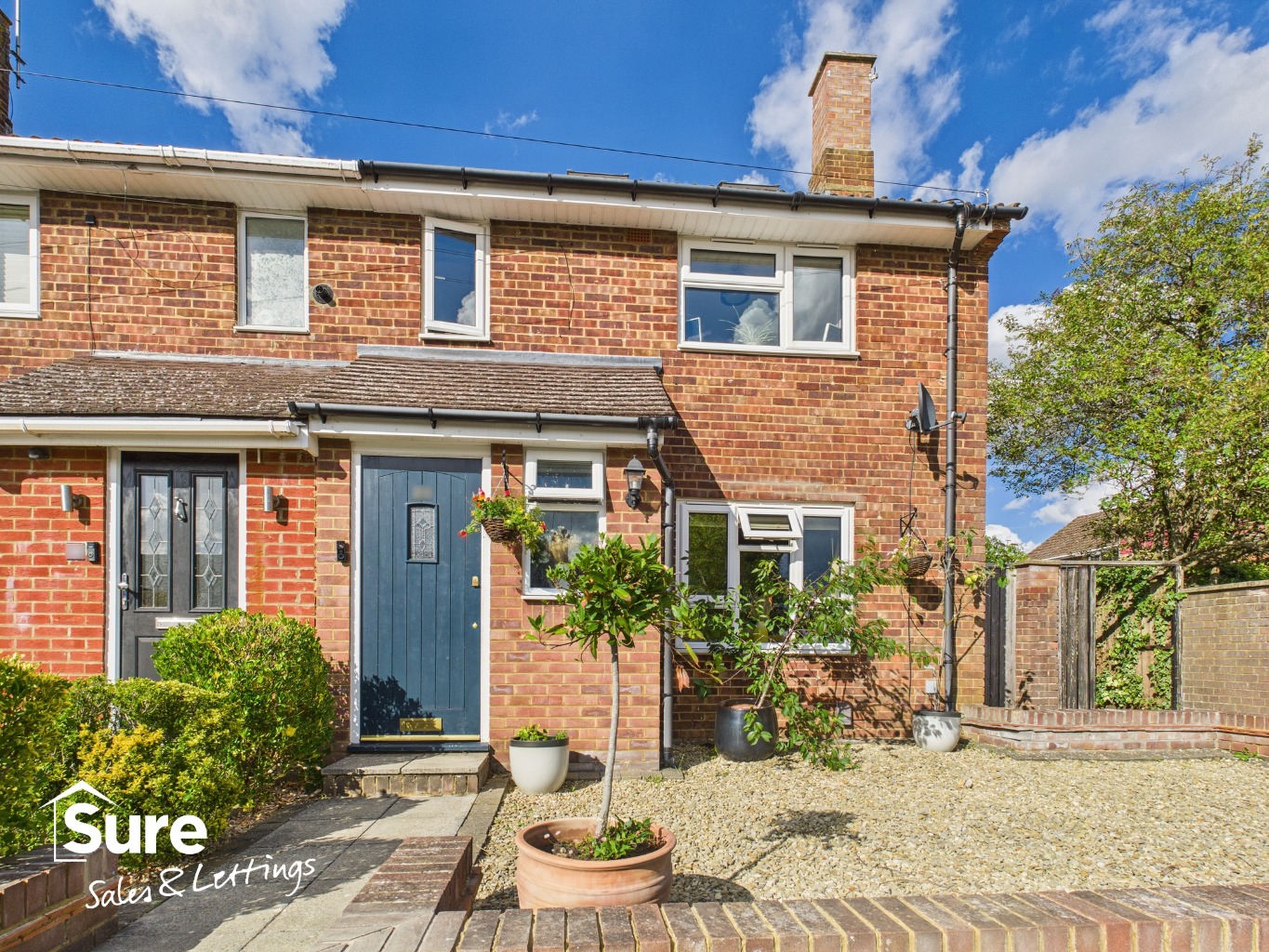 Charming Three-Bedroom End-Terrace Home in Desired Boxmoor, Hemel Hempstead