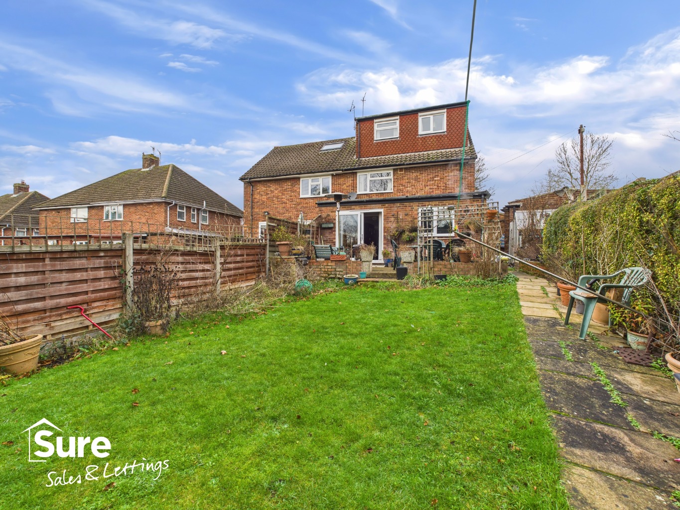 Spacious Four Bedroom Family Home with South-Facing Garden