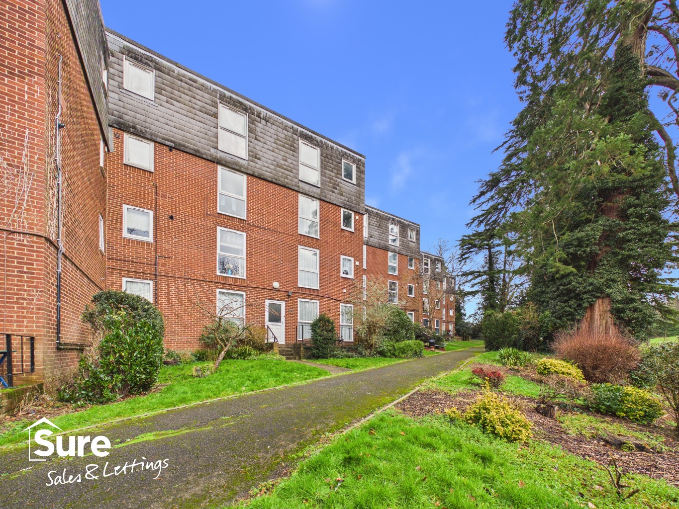 Fully Furnished Double Room To Let in Bohemia, All Bills Included