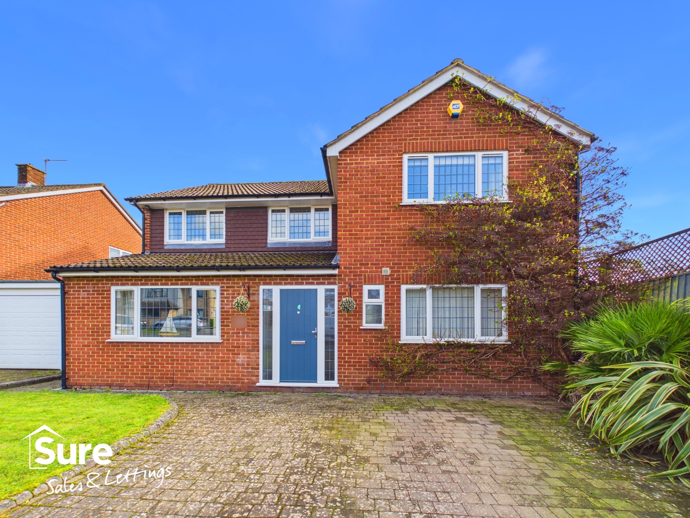Immaculate Four-Bedroom Detached Family Home in Leverstock Green, HP3
