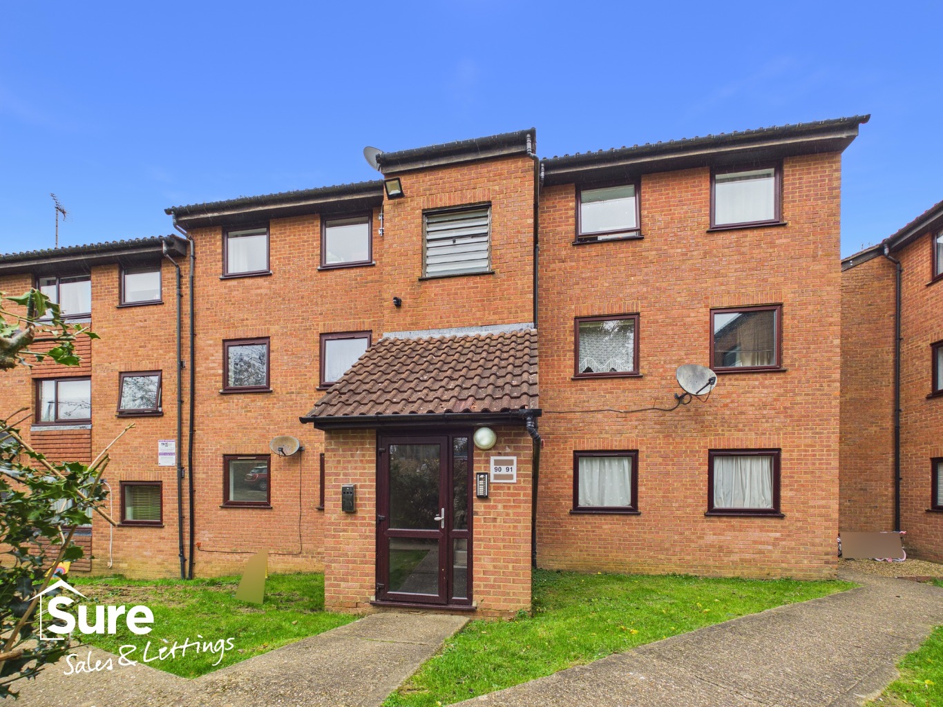 Refurbished Two Bedroom Ground Floor Apartment in Valley Green