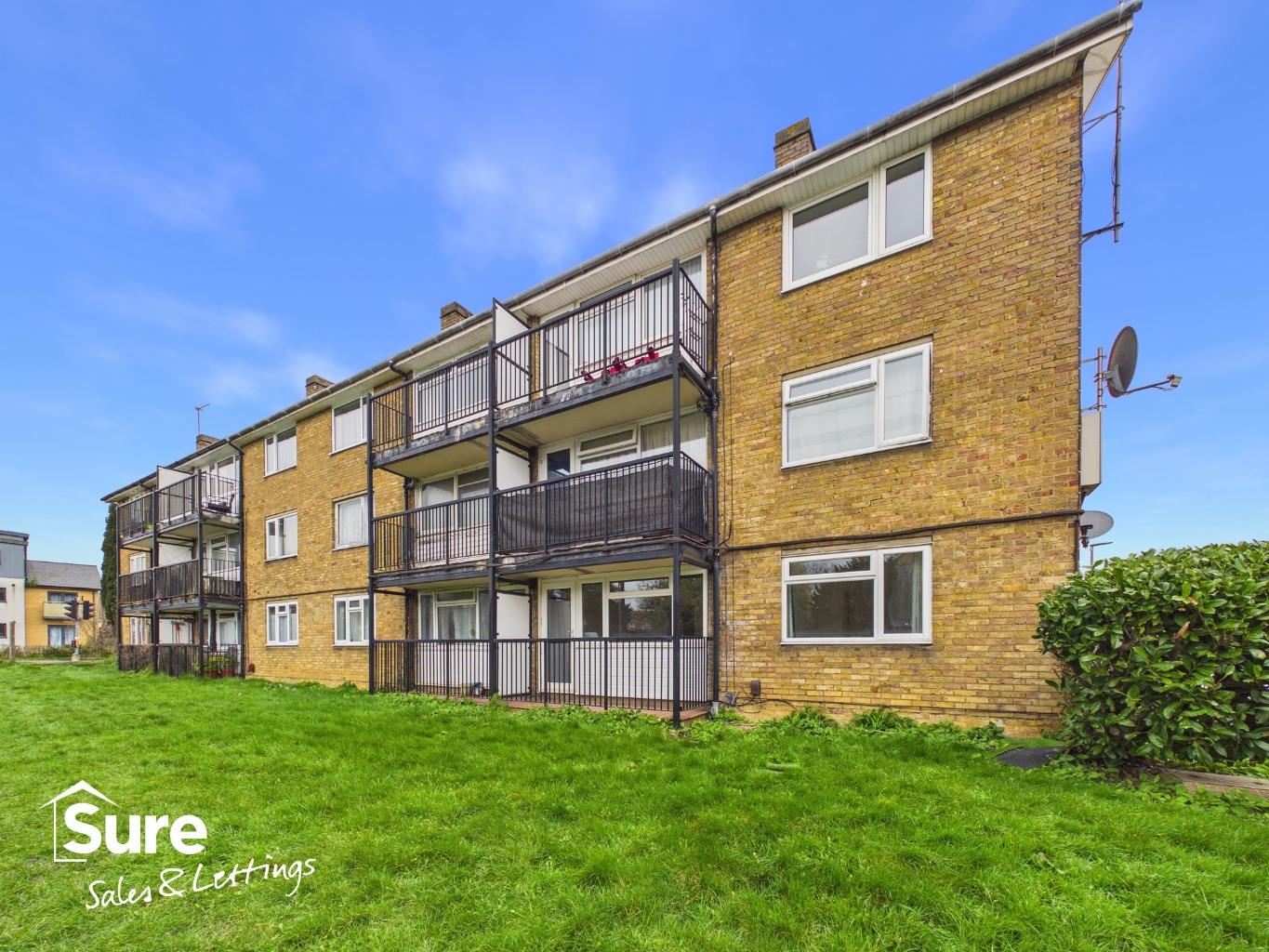 Well-Presented Two Bedroom Ground Floor Apartment with Balcony