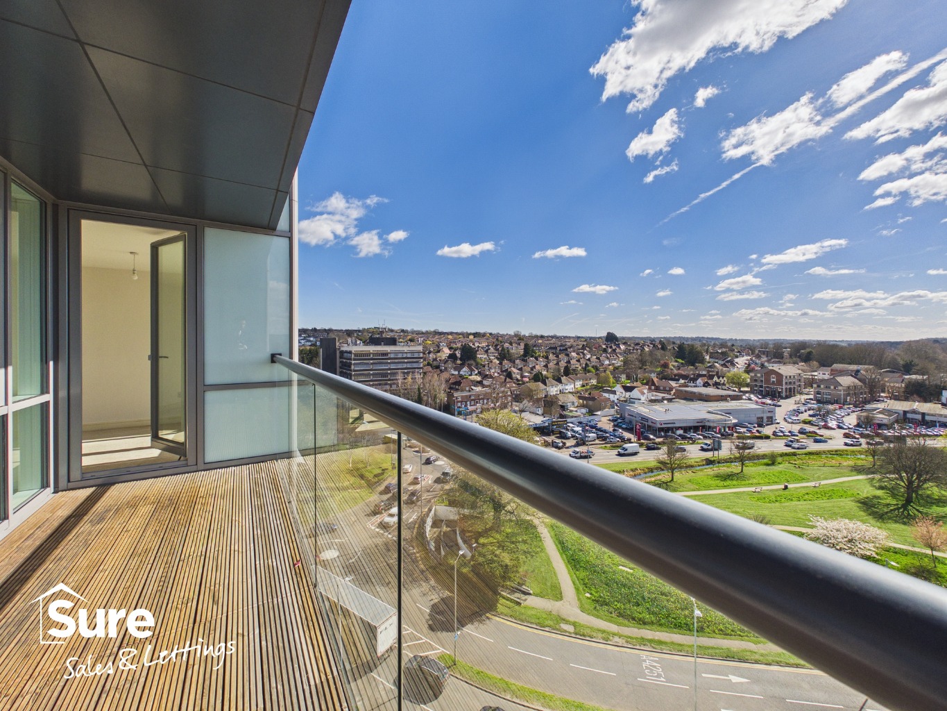 Immaculate Two-Bedroom Apartment in Cotterells, No Onward Chain