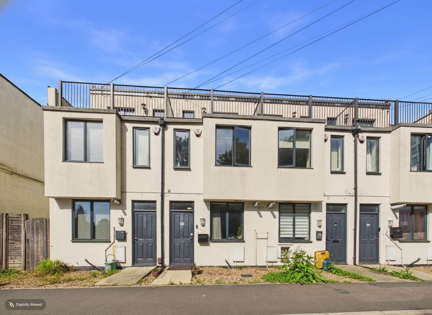 Well-Presented 3-Bed Terraced Home in Desired HP1, Hemel Hempstead