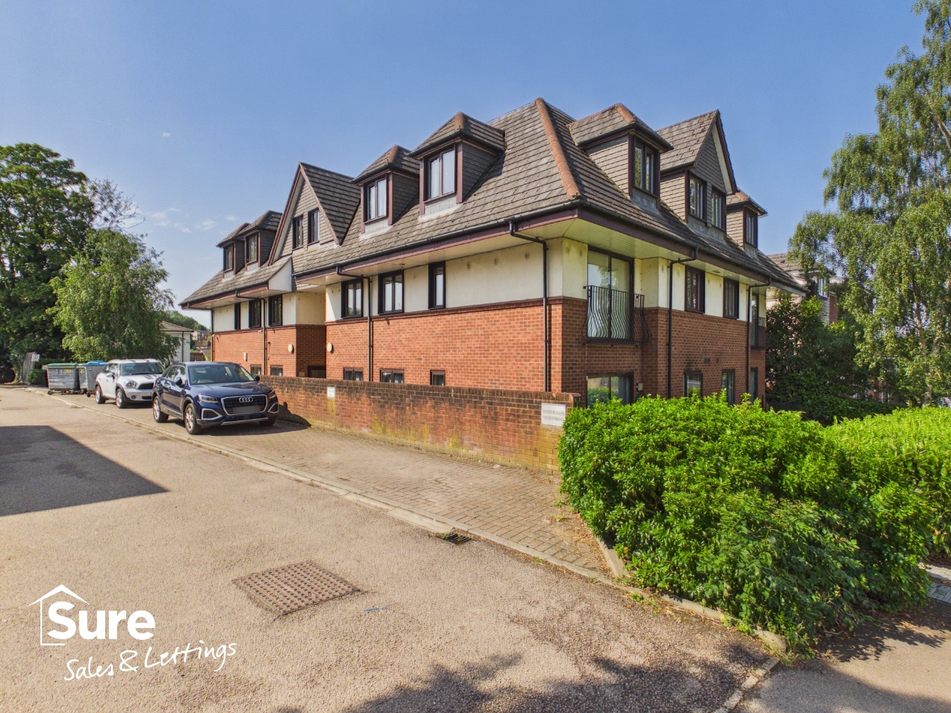 Two Bedroom Top Floor Flat, Modern Development, Queensway