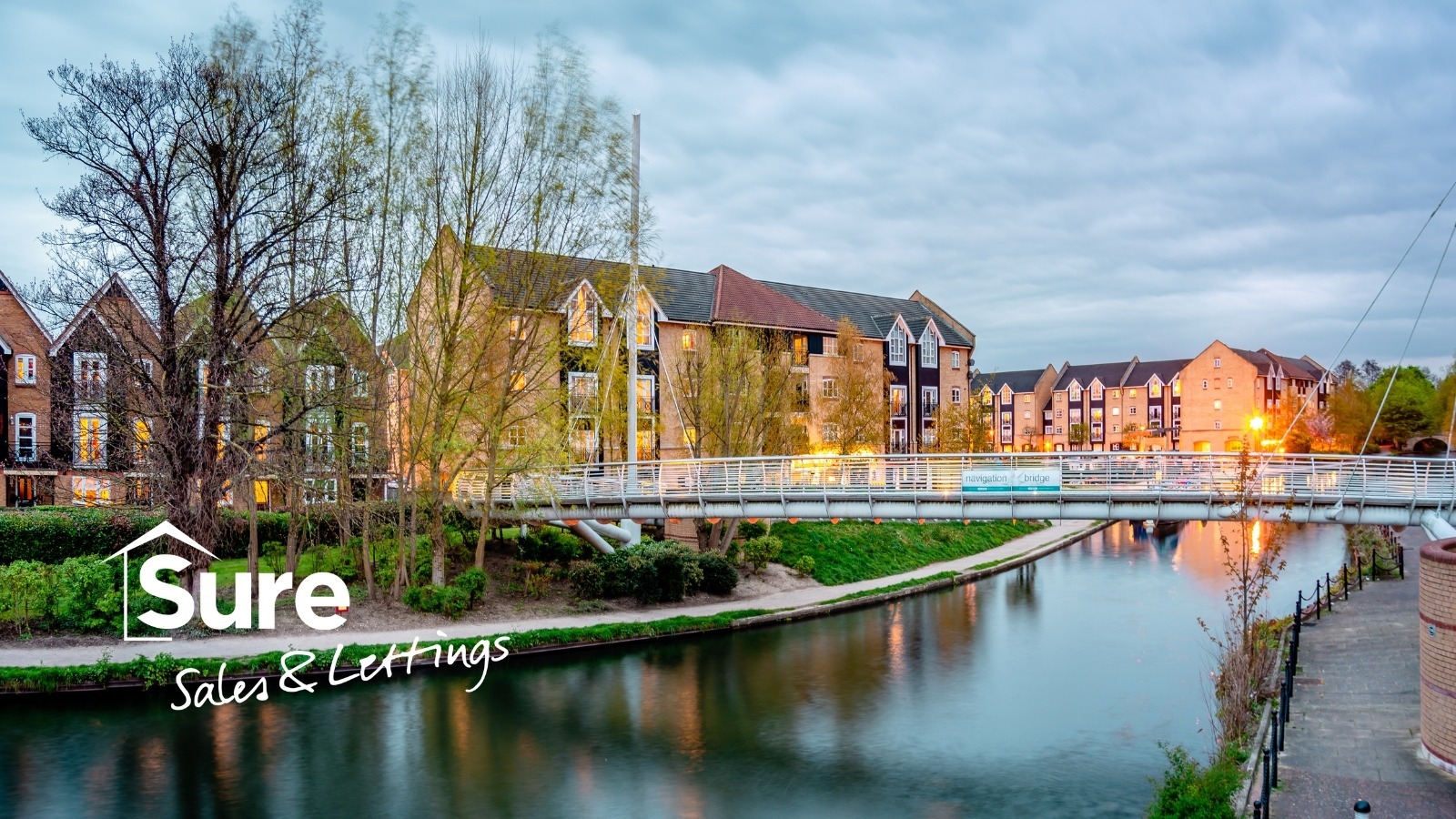 Spacious Two Bedroom Apartment with Allocated Parking in Apsley Lock, HP3