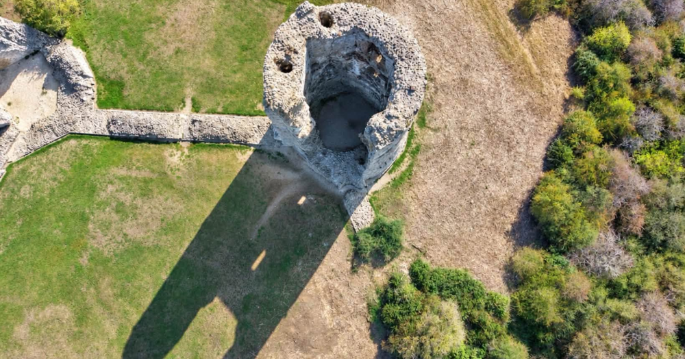 Shells, Stone & 800 Years of Teamwork: Canvey Meets Hadleigh