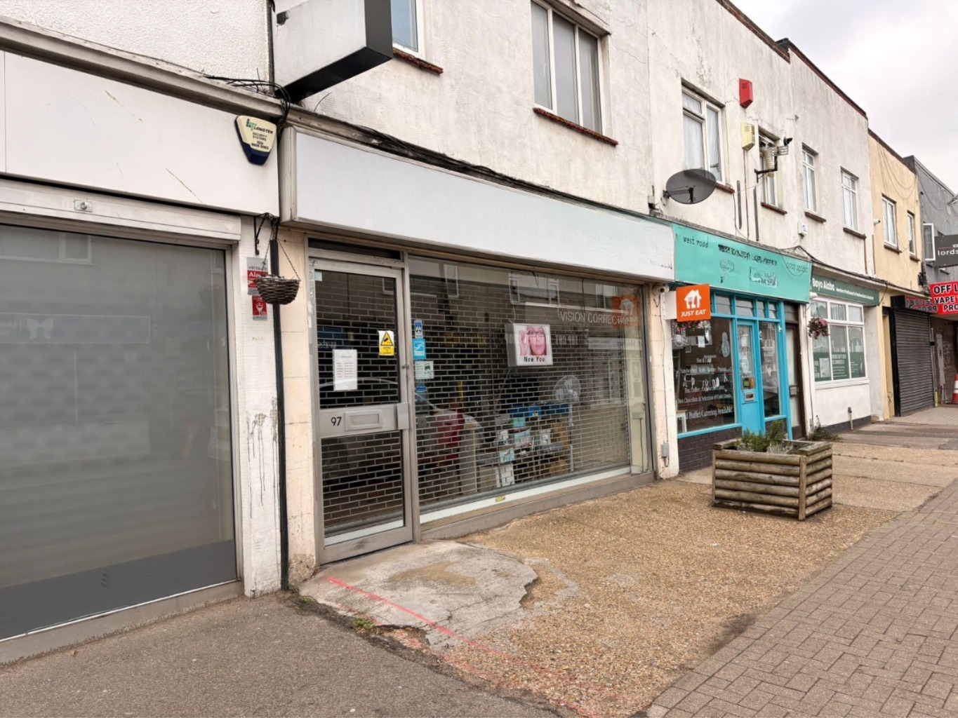Vacant Shop/Office to Rent in South Essex