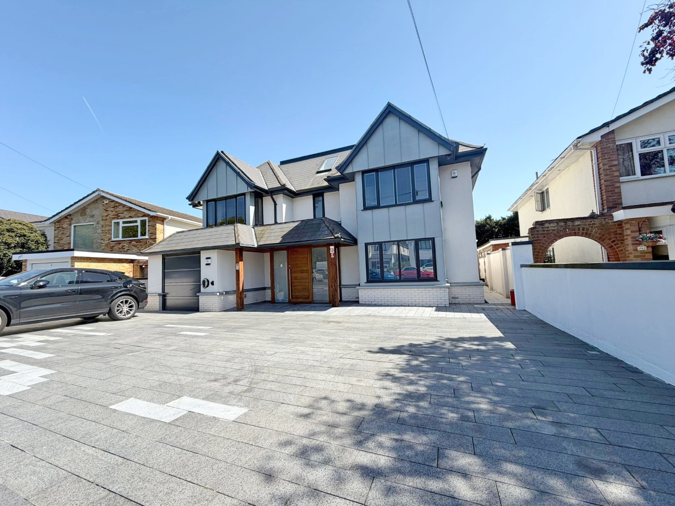 Five Double Bedroom Detached Residence