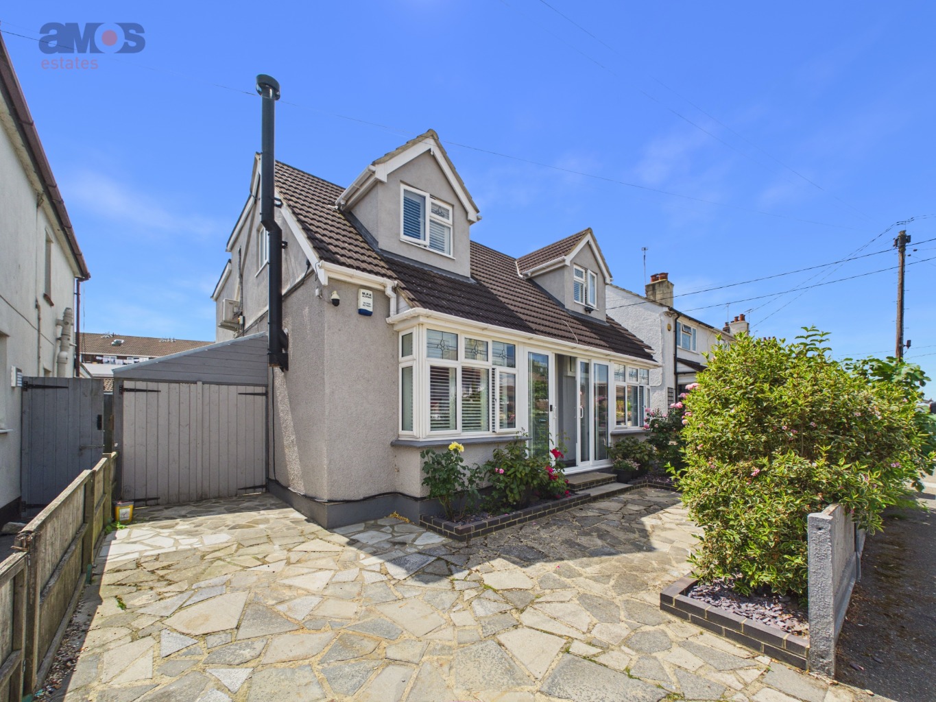 Hugely Deceptive & Extended 6/7 Bed Detached House