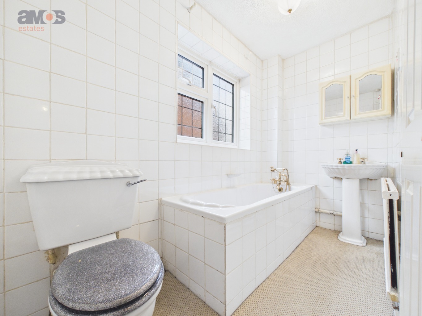 Knivet Close, Rayleigh, Essex, SS6 8PD