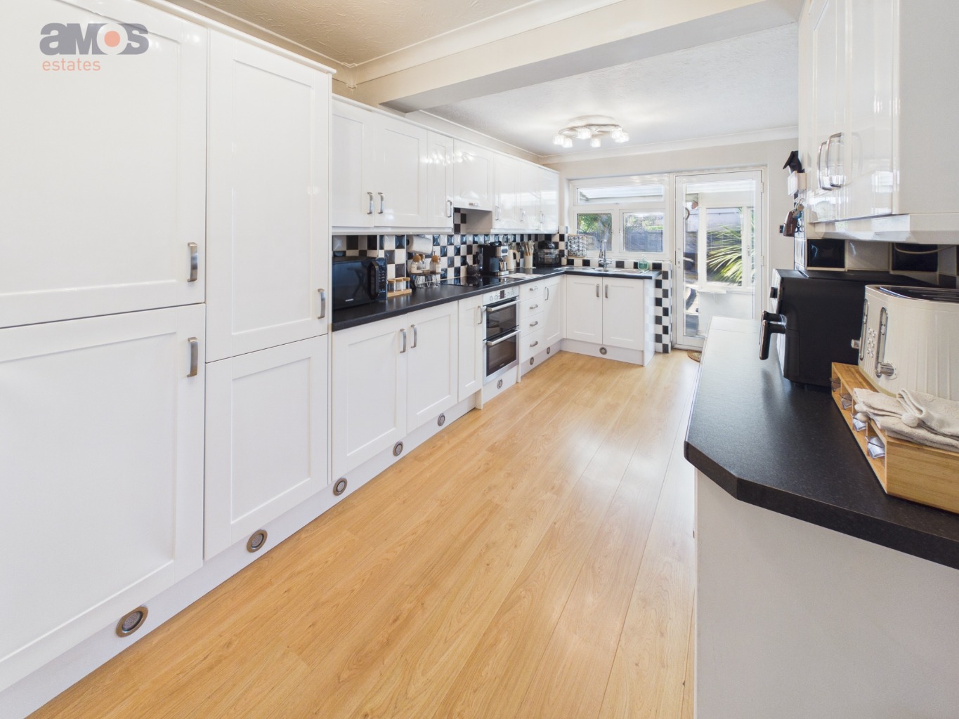 Ashingdon Road, Rochford, Essex, SS4 1TS