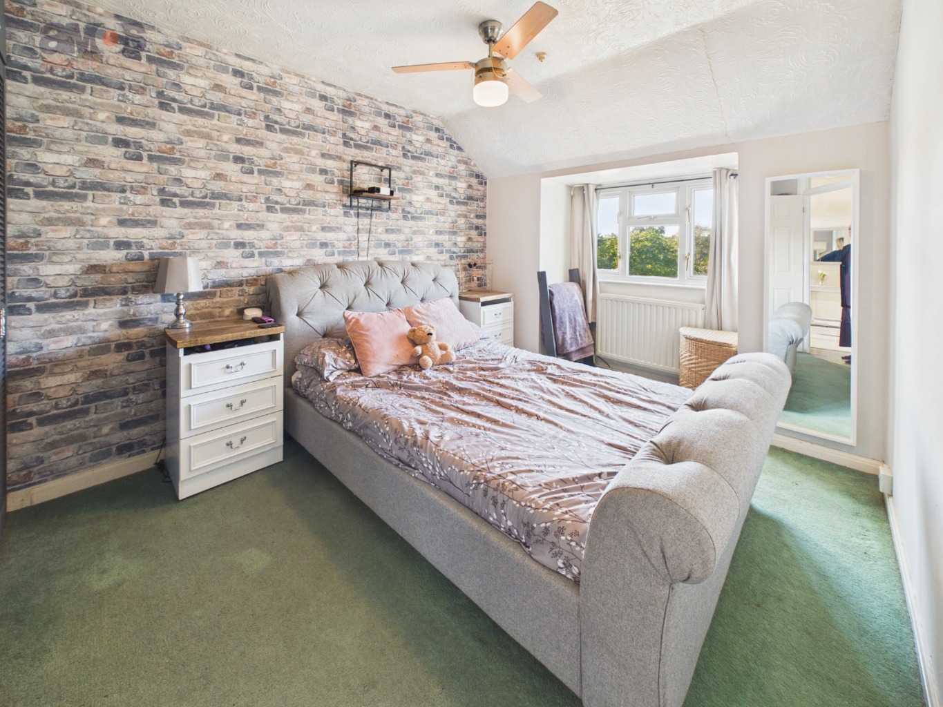 Ashingdon Road, Rochford, Essex, SS4 1TS