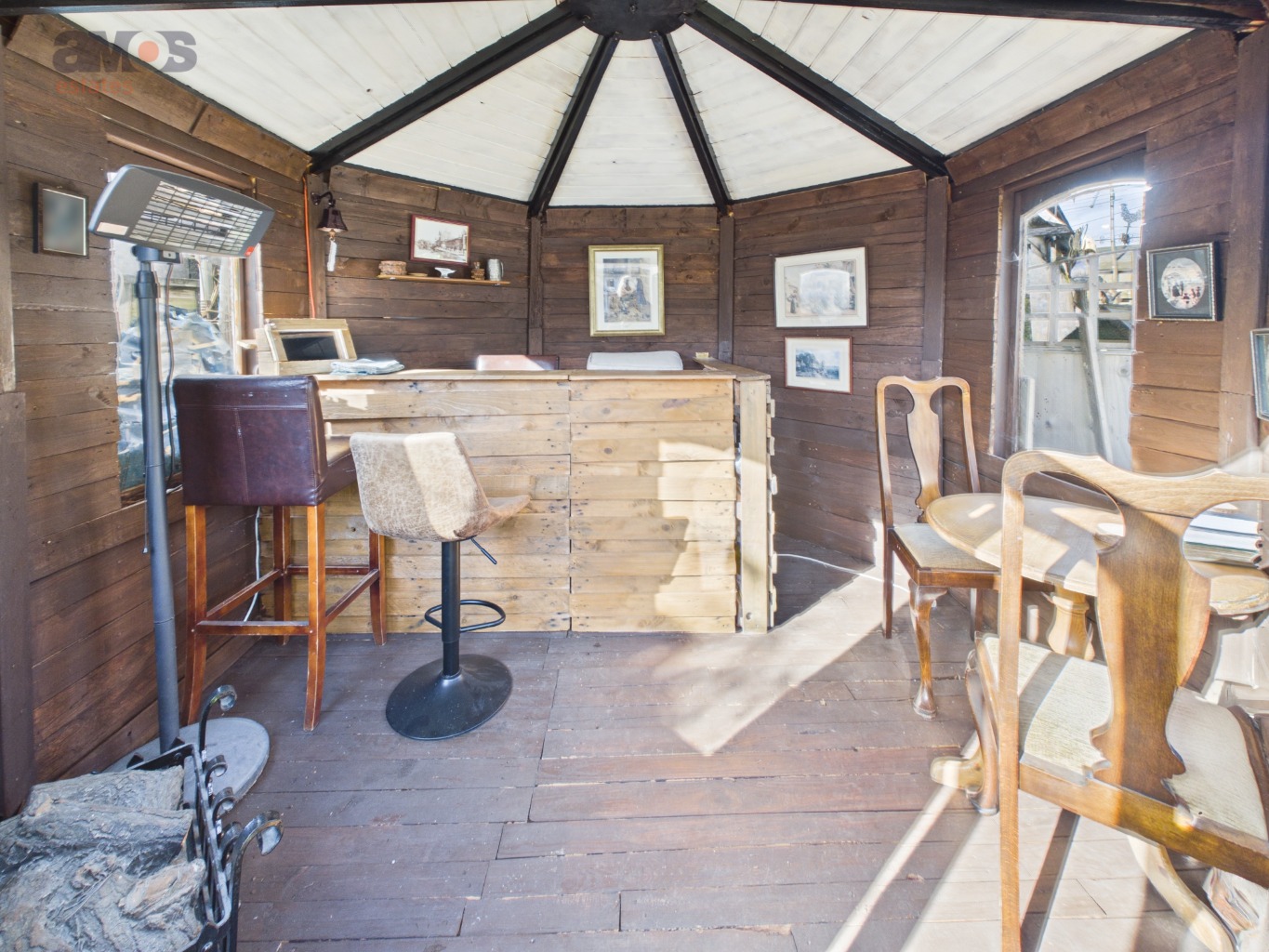 Ashingdon Road, Rochford, Essex, SS4 1TS
