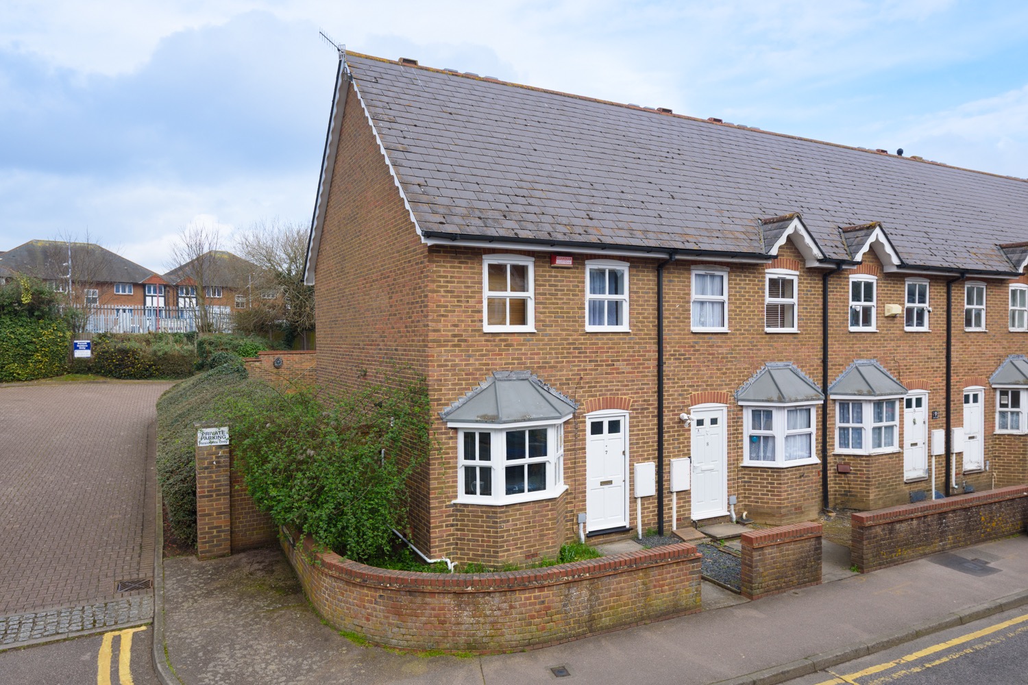 Henry Court, Gordon Road