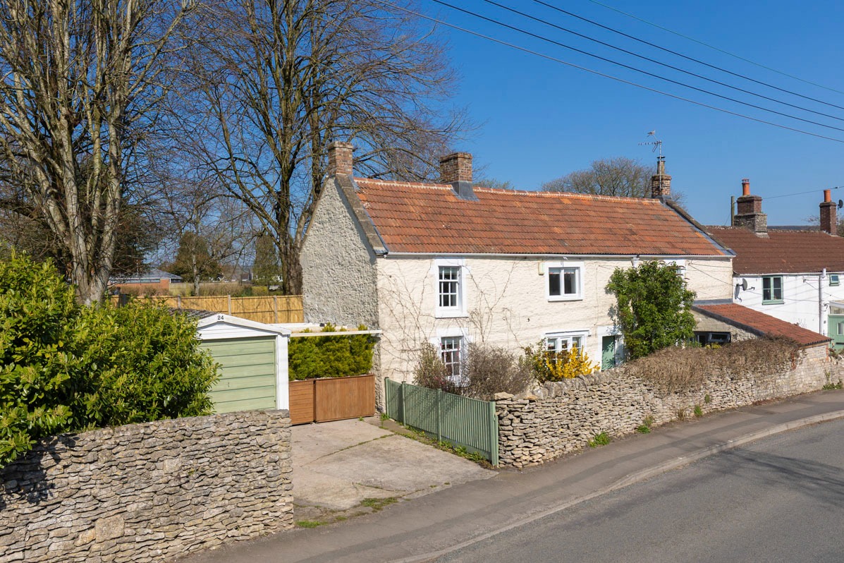 Characterful Somerset Longhouse, Old Wells Road, Shepton Mallet (West)