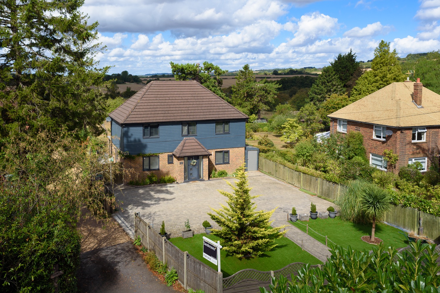 Pluckley Road, Charing