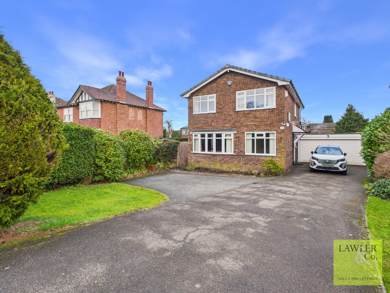 Presenting this beautiful Four double bedroom detached family home,