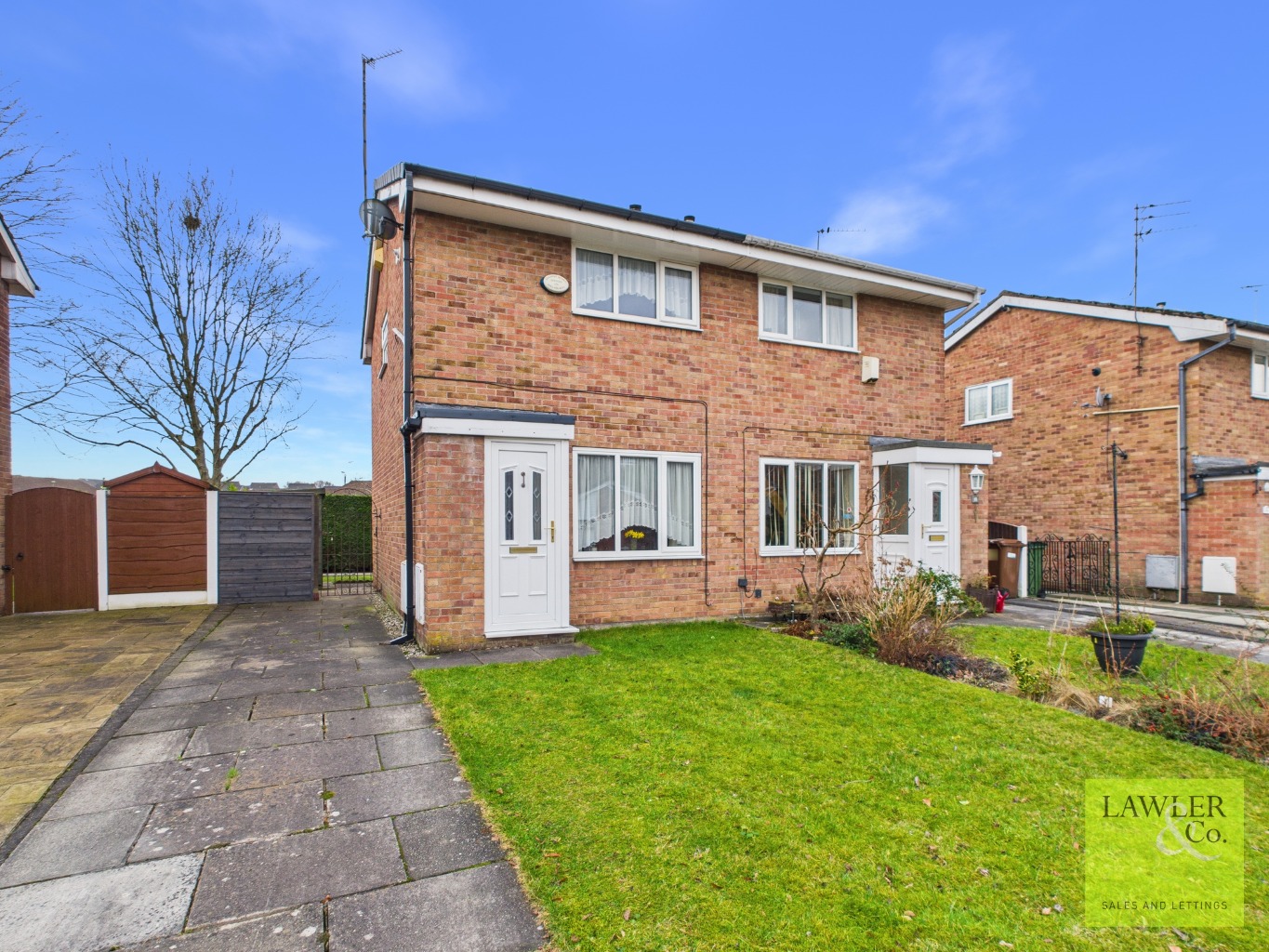 A well presented two bedroom semi-detached home, ideally located on the Bosden Farm area.