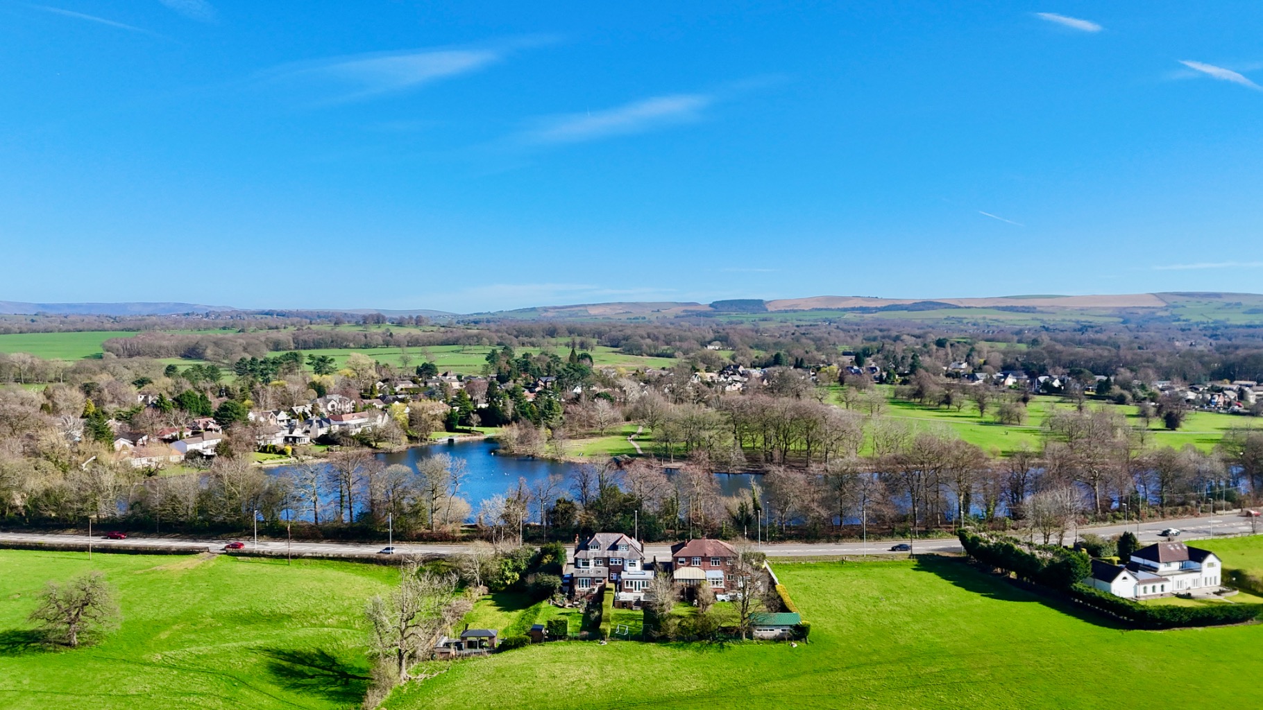 STUNNING FOUR BED  SEMI-DETACHED FAMILY HOME WITH ENVIOUS VIEWS OVER SURROUNDING COUNTRYSIDE