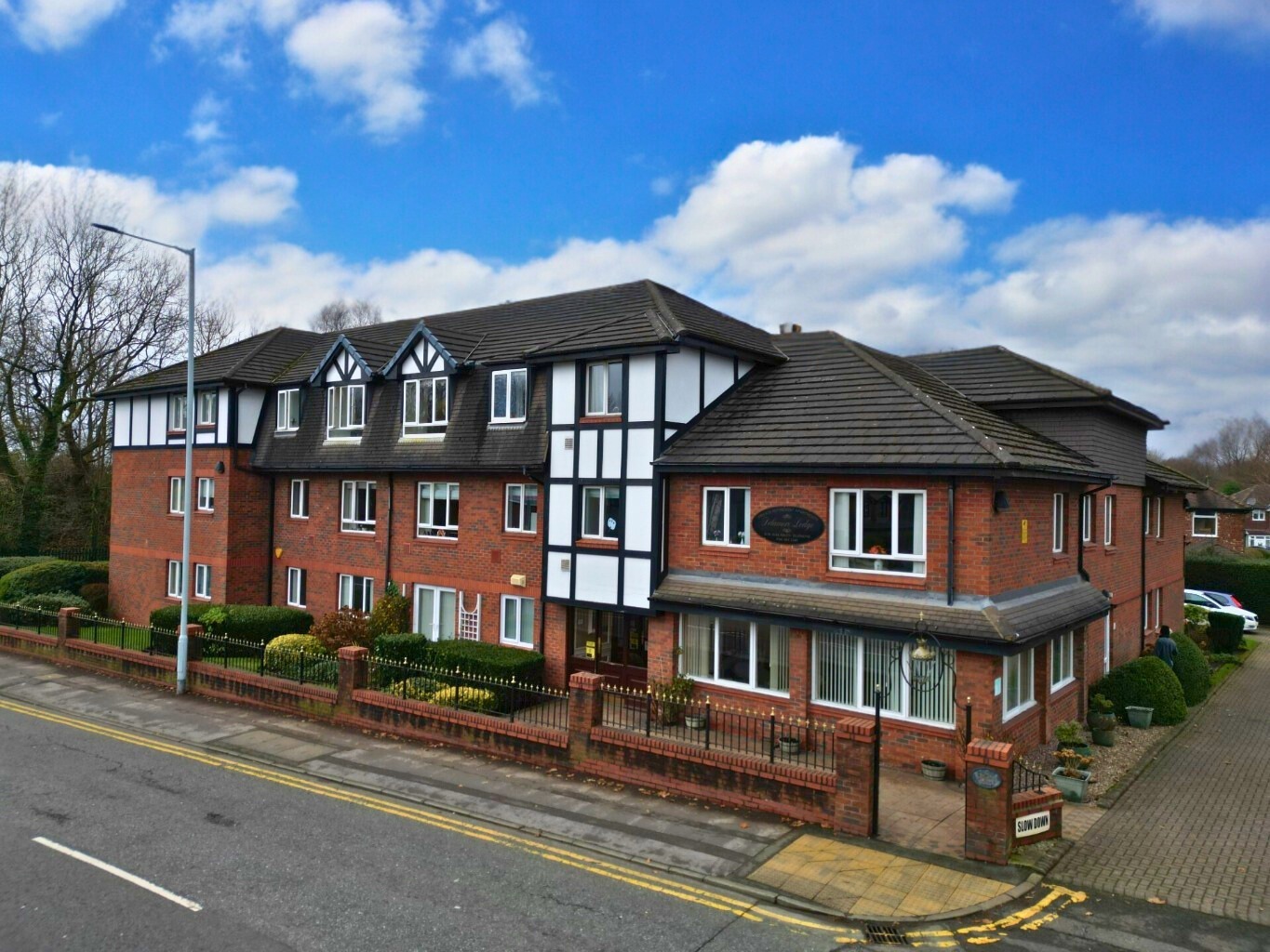 BEAUTIFUL ONE BEDROOM APARTMENT WITH BRILLIANT COMMUNAL FACILITES AND RESIDENTS COMMUNITY