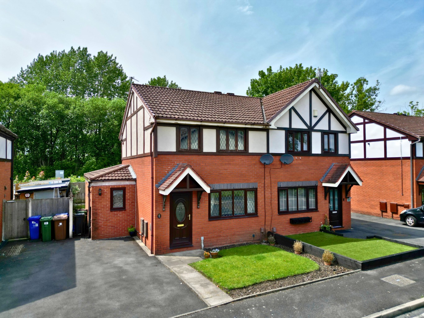 Rarely Available Cul-de-Sac Home – Extended Three-Bedroom Semi-Detached Property