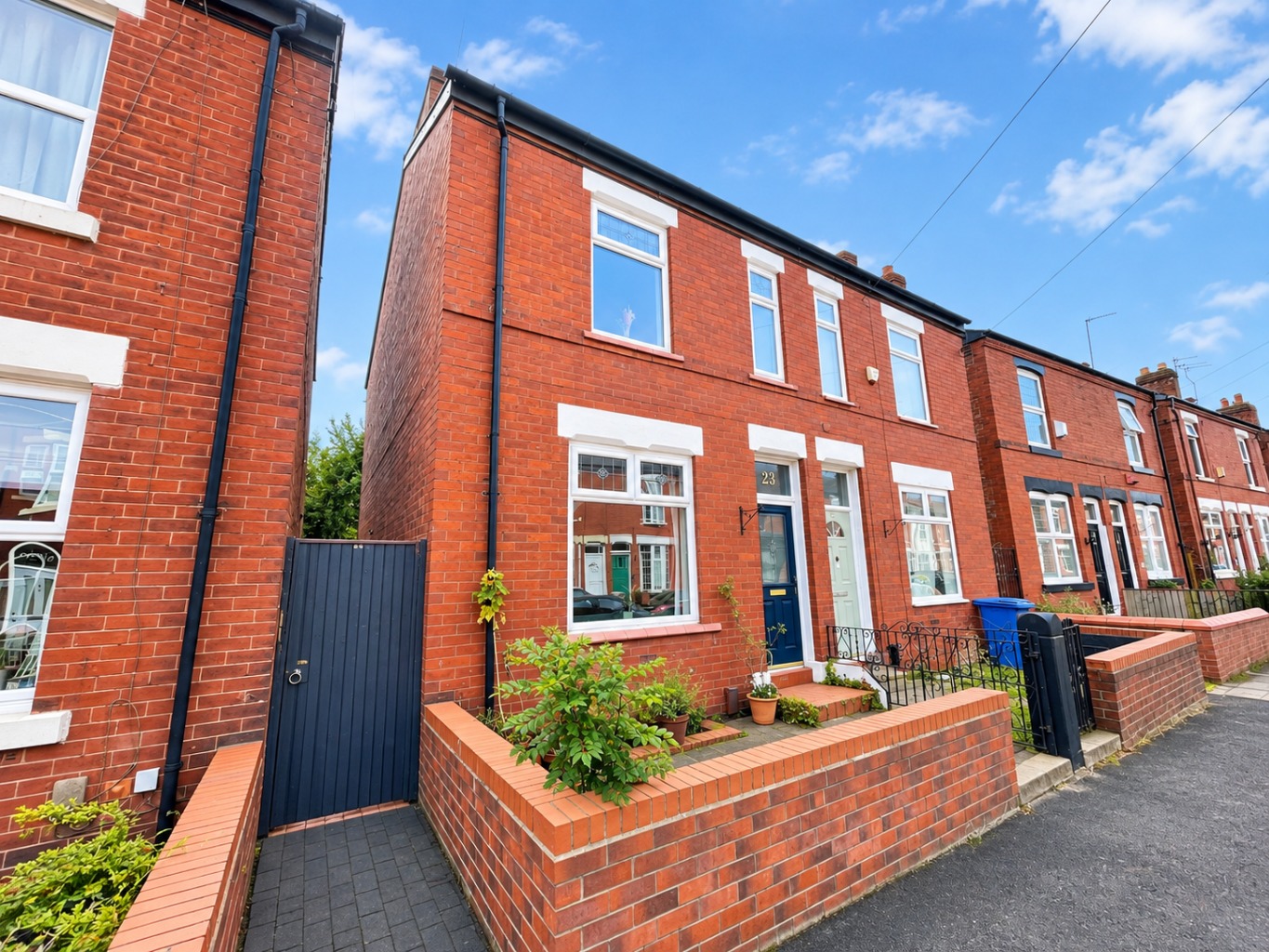 CHARMING 3 BED SEMI-DETACHED HOME WITH PERIOD CHARACTER AND MODERN STYLE