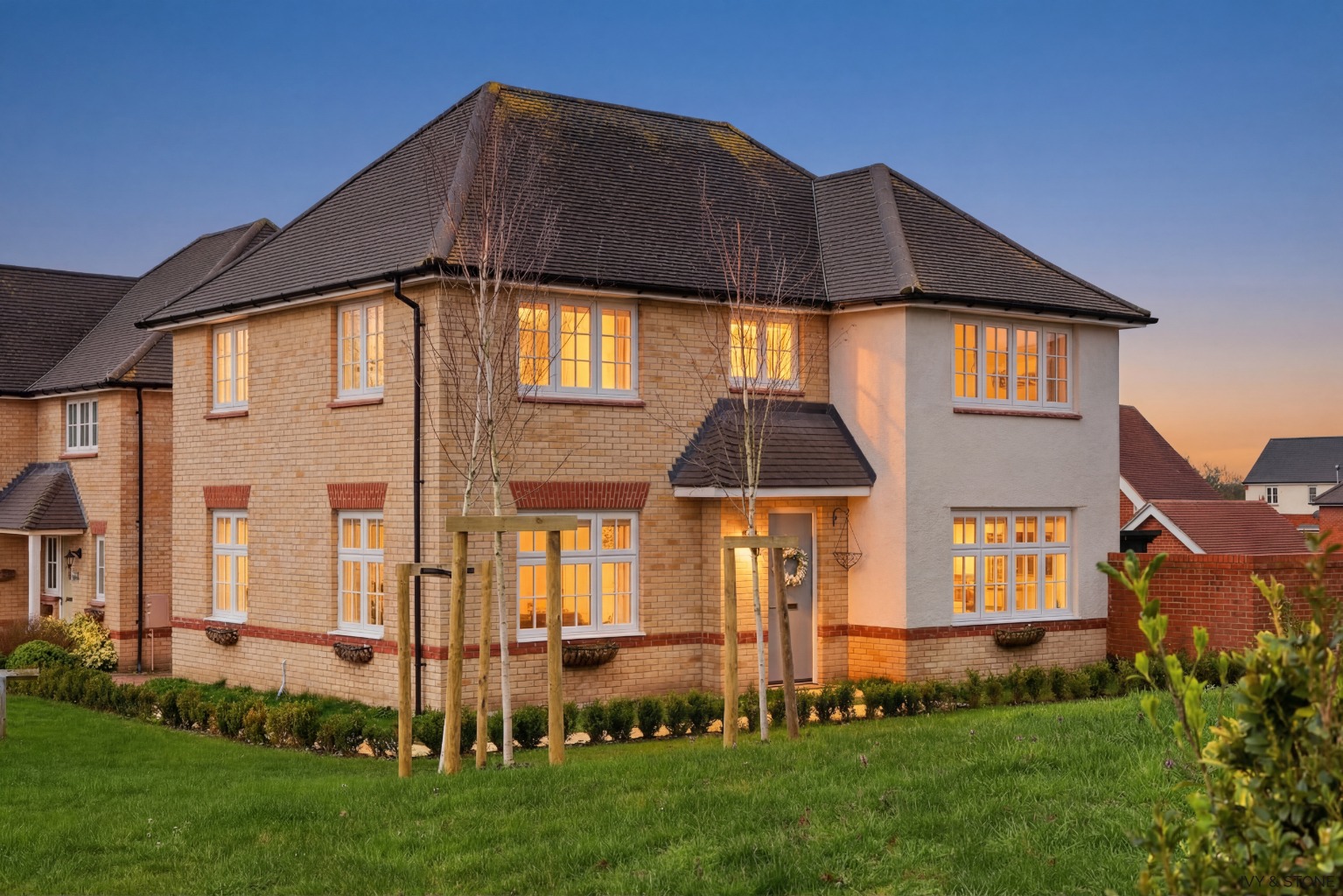 Detached Four Bedroom House with Garage & Drive in Braintree Village