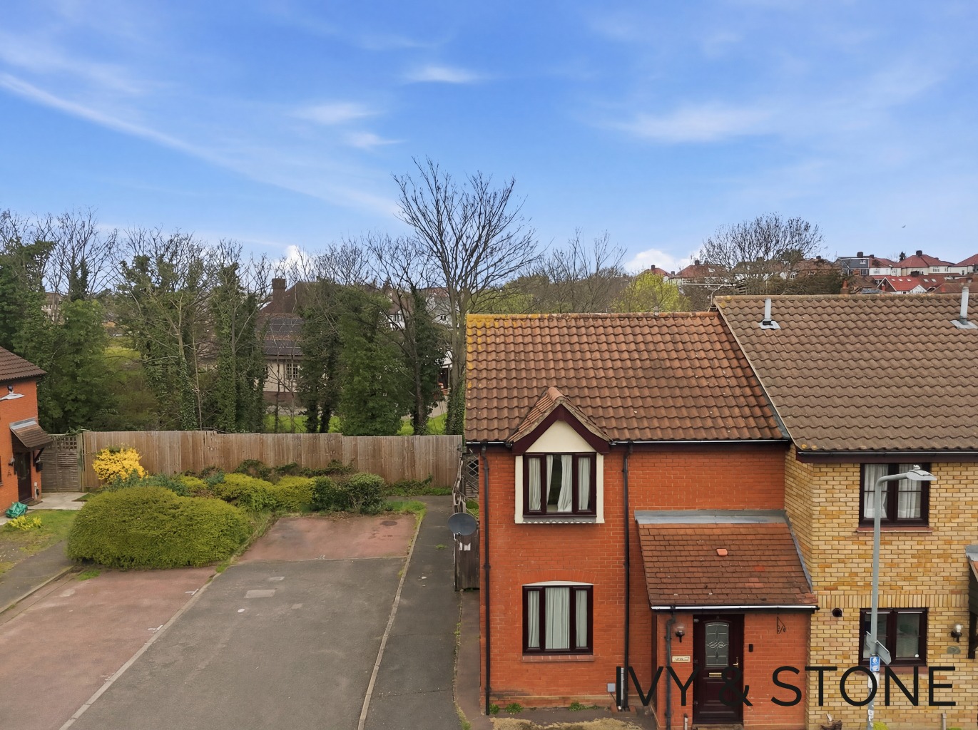 Chain-Free Two Bedroom End-Terrace House in Ilford with Parking