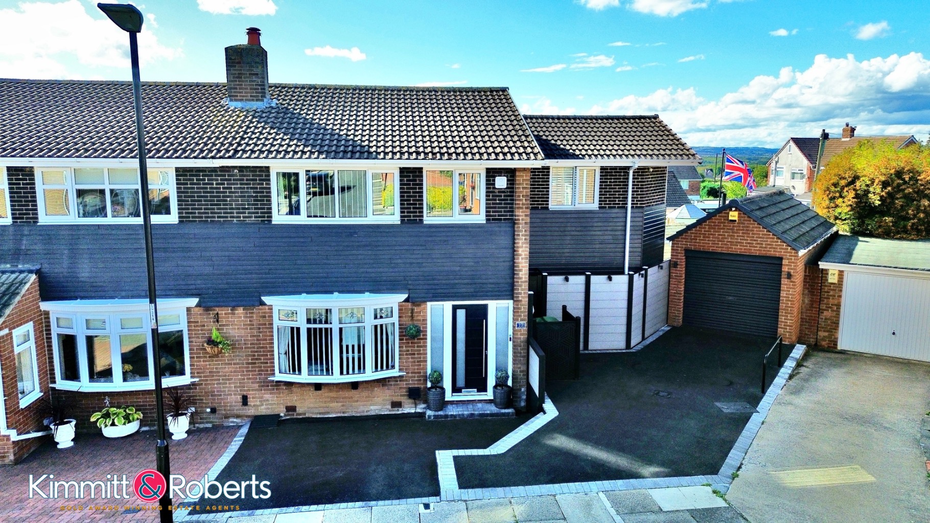 Stunning 4-Bed Extended Home in Houghton le Spring with Man Cave & Landscaped Garden