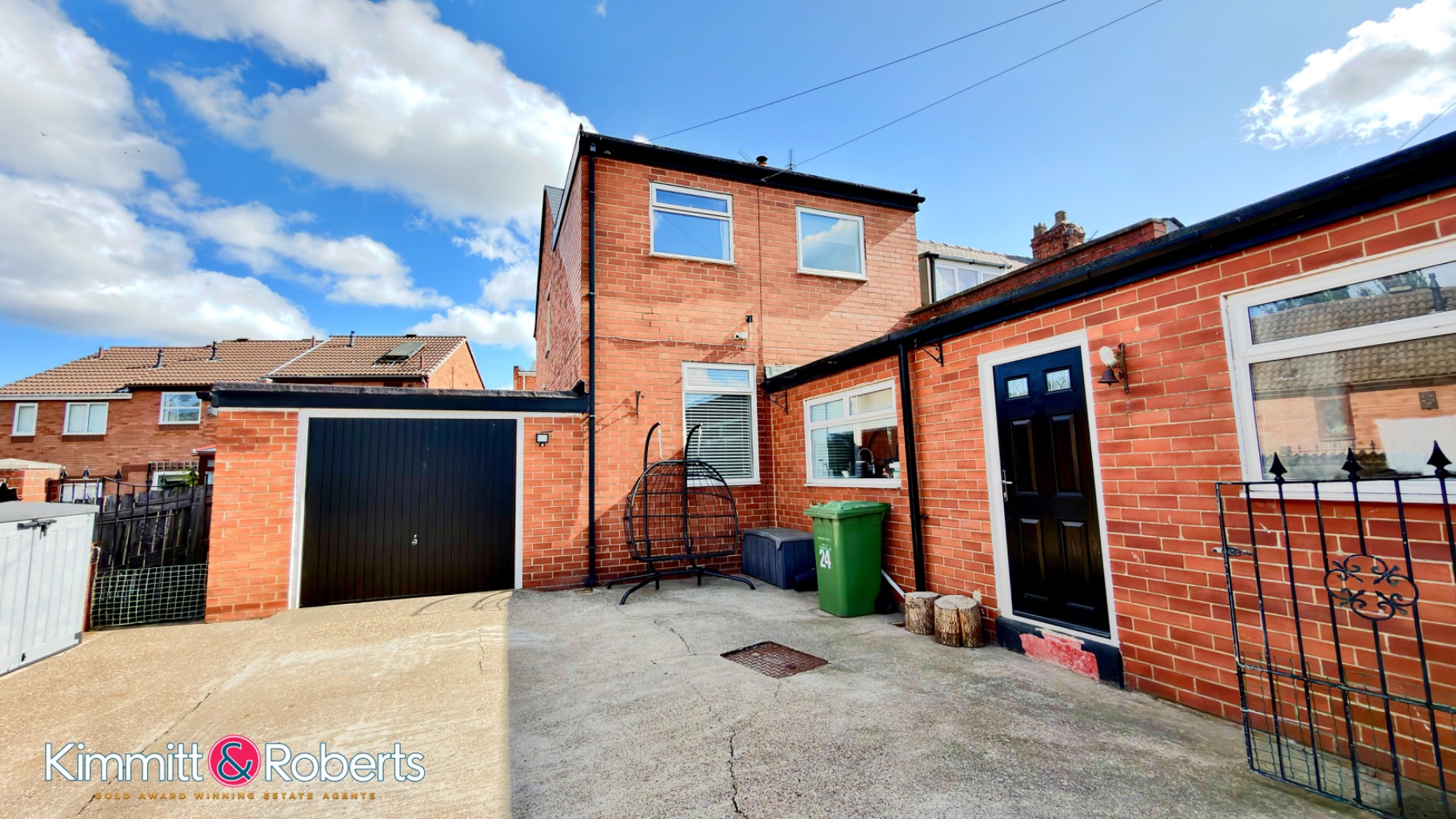 Spacious 3-Bed End Terrace with Driveway & Garage in Hetton-le-Hole