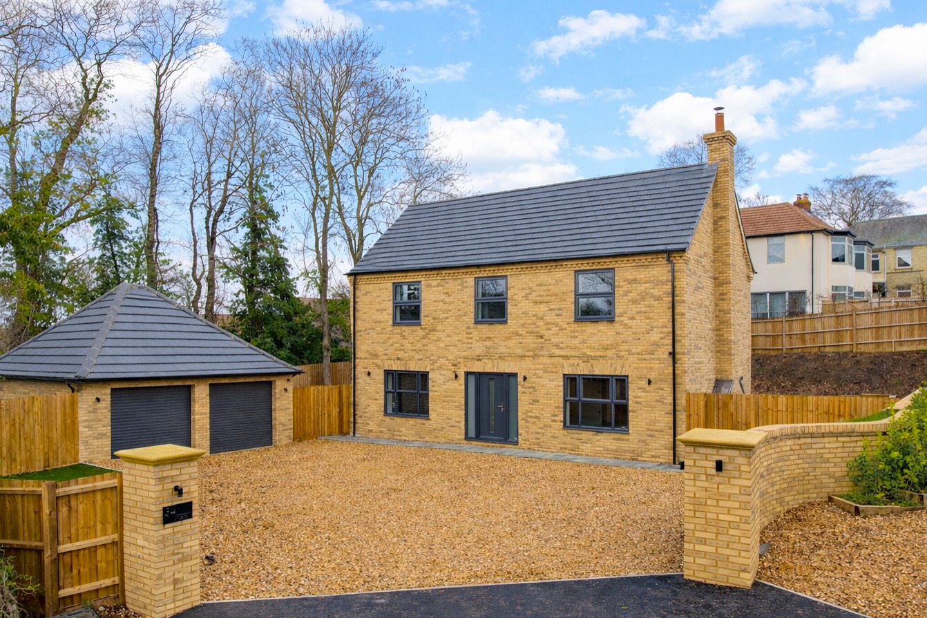 Stunning NEW BUILD four bedroom detached residence located in Cambridge/London commuter village.
